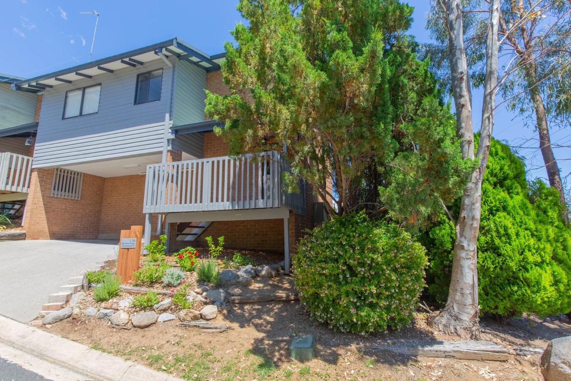 Lakeside Breeze 1 58 Townsend Street
