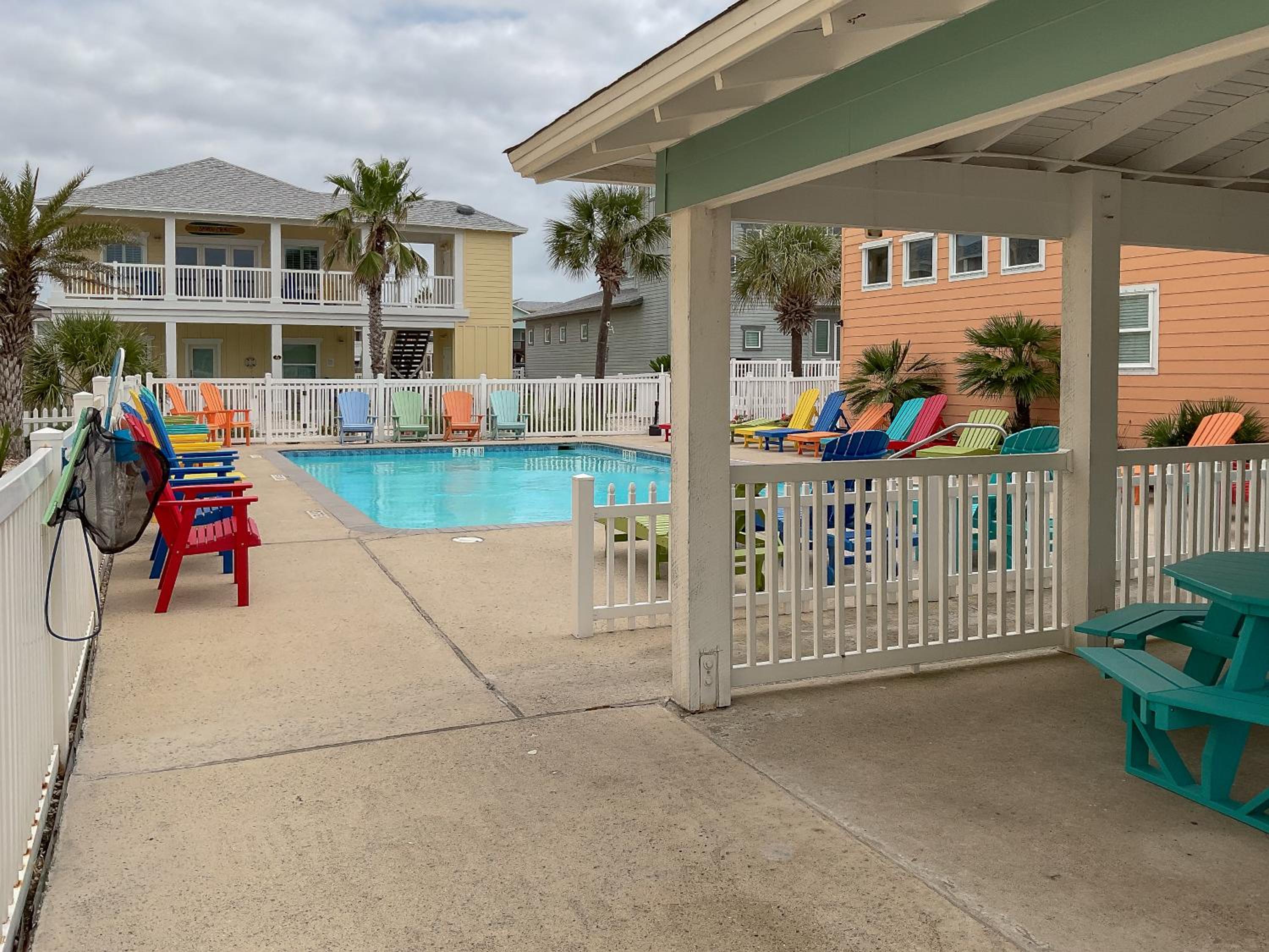 VW79 - Large Beach Home, Shared Pool, Golf Cart Included view 2