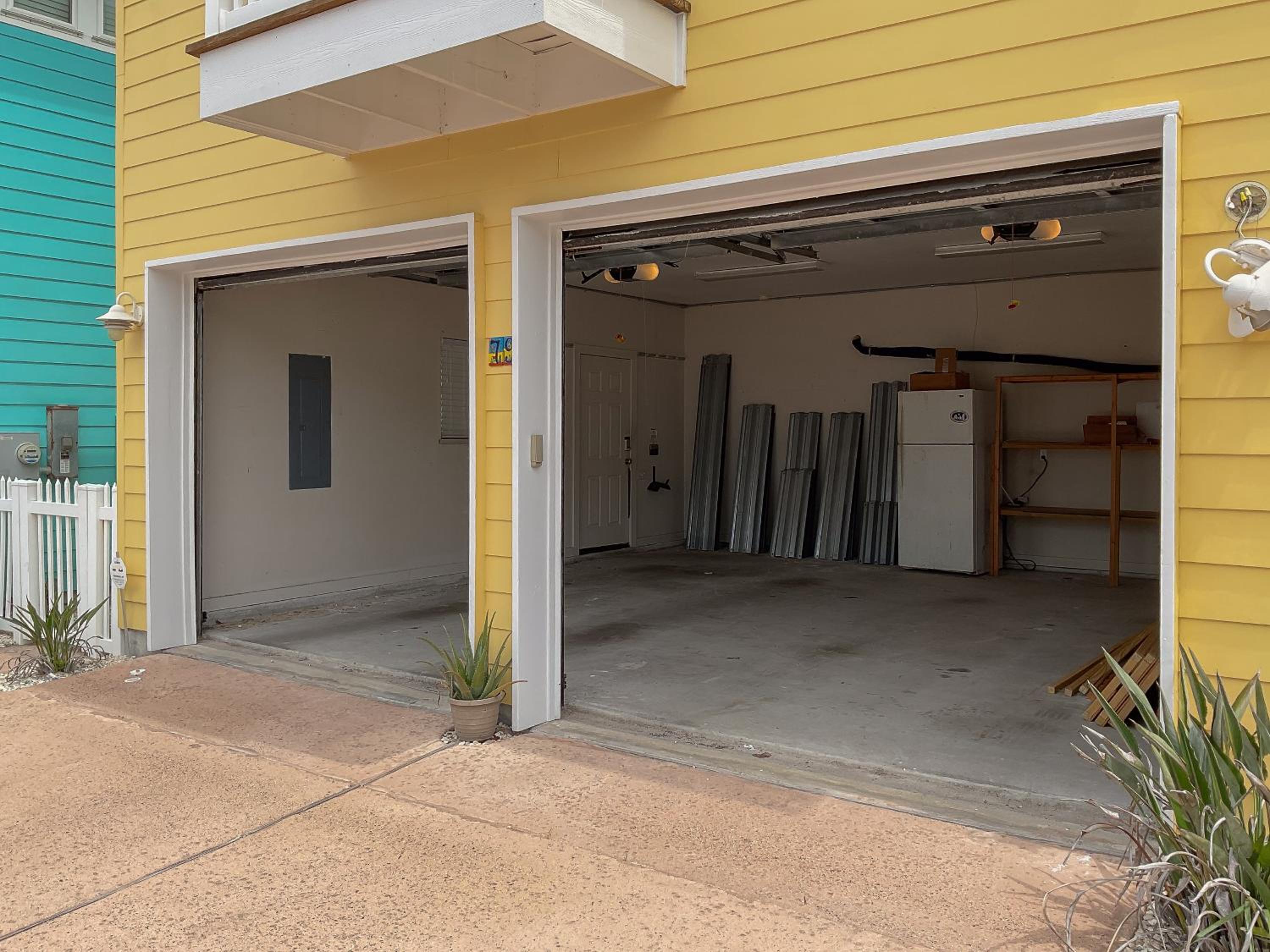 VW79 - Large Beach Home, Shared Pool, Golf Cart Included view 4
