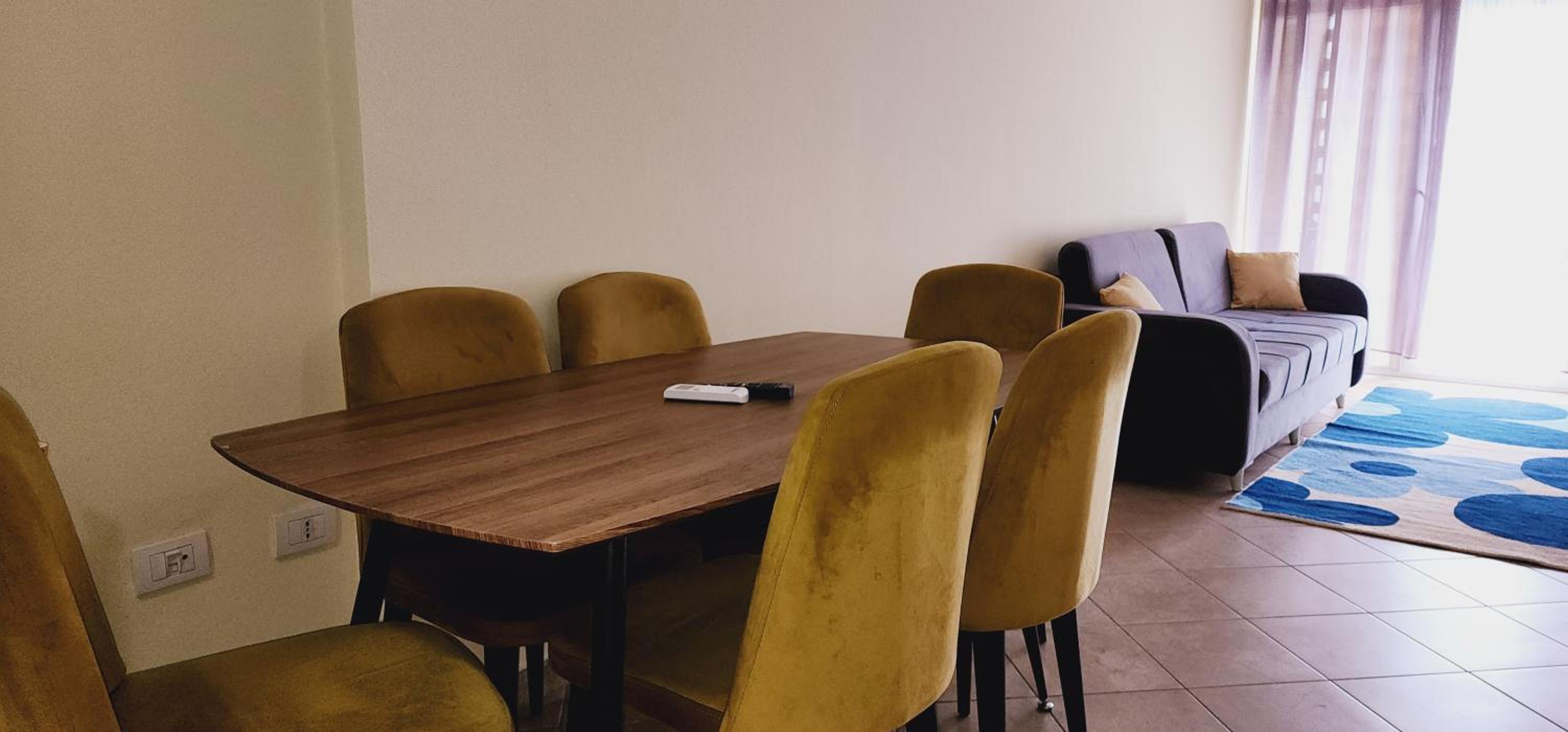 Pleasant apartment with free dedicated parking in Komuna e Parisit