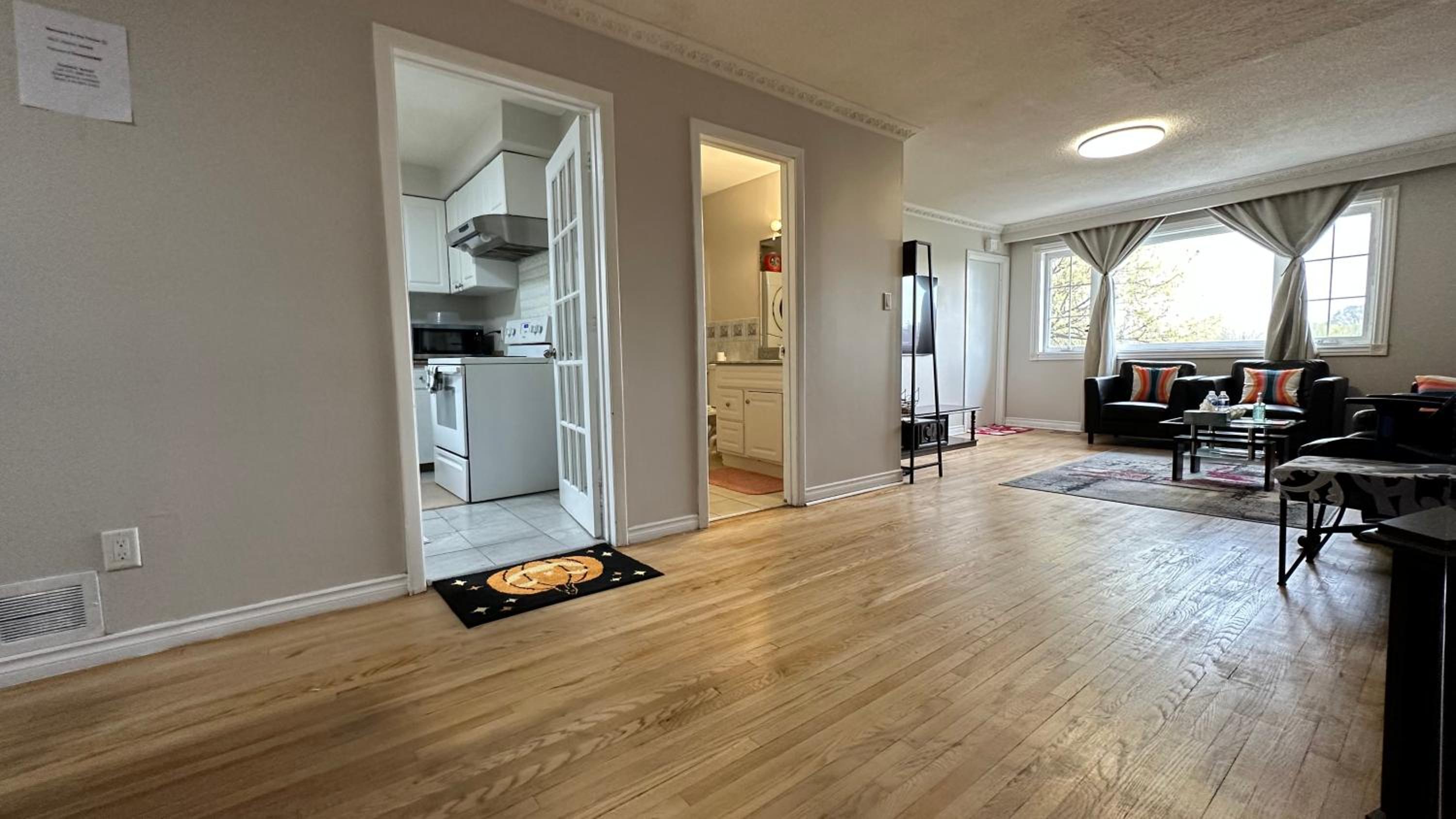 Full Privacy House with Free Parkrings