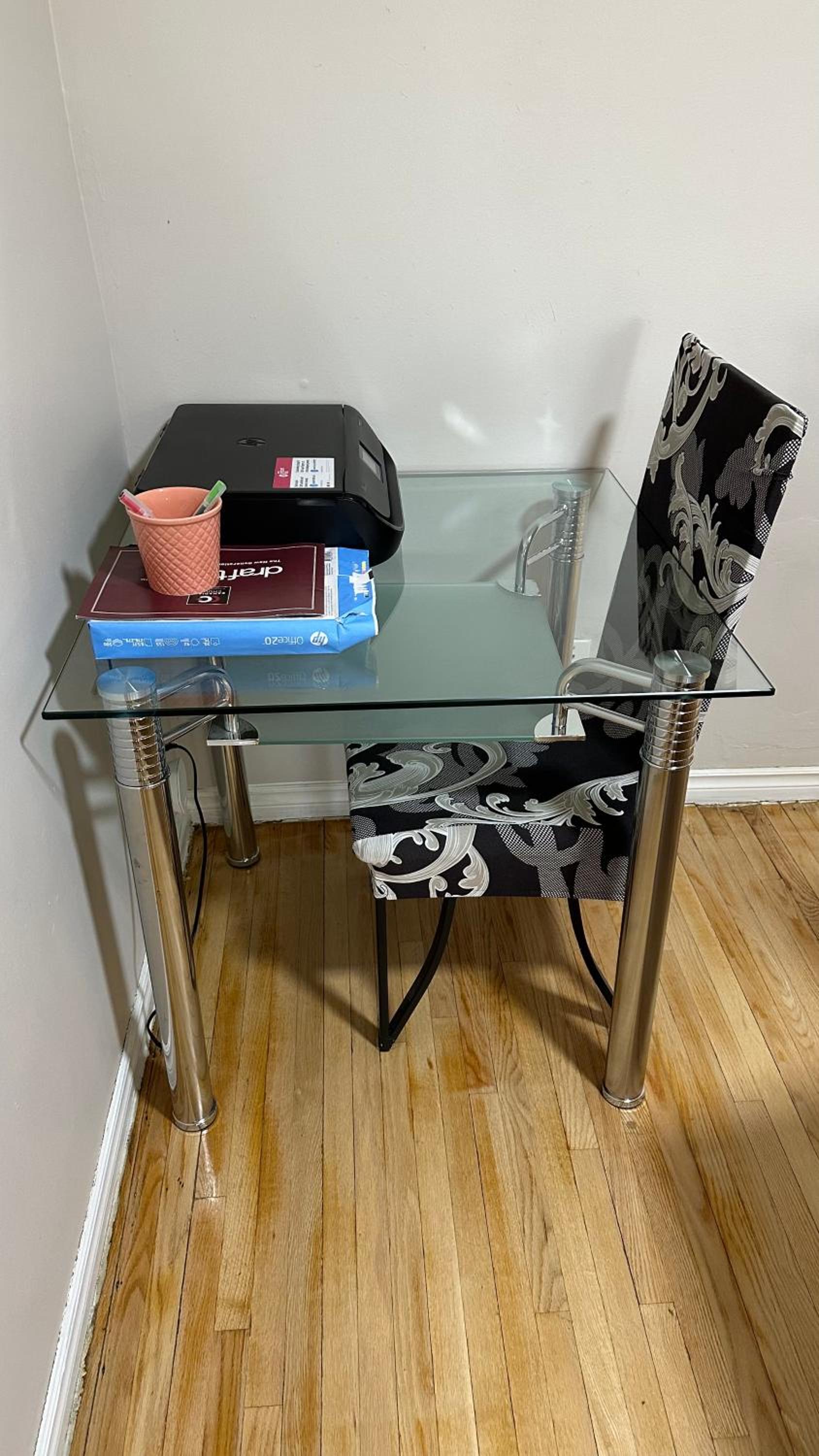 Full Privacy House with Free Parkrings