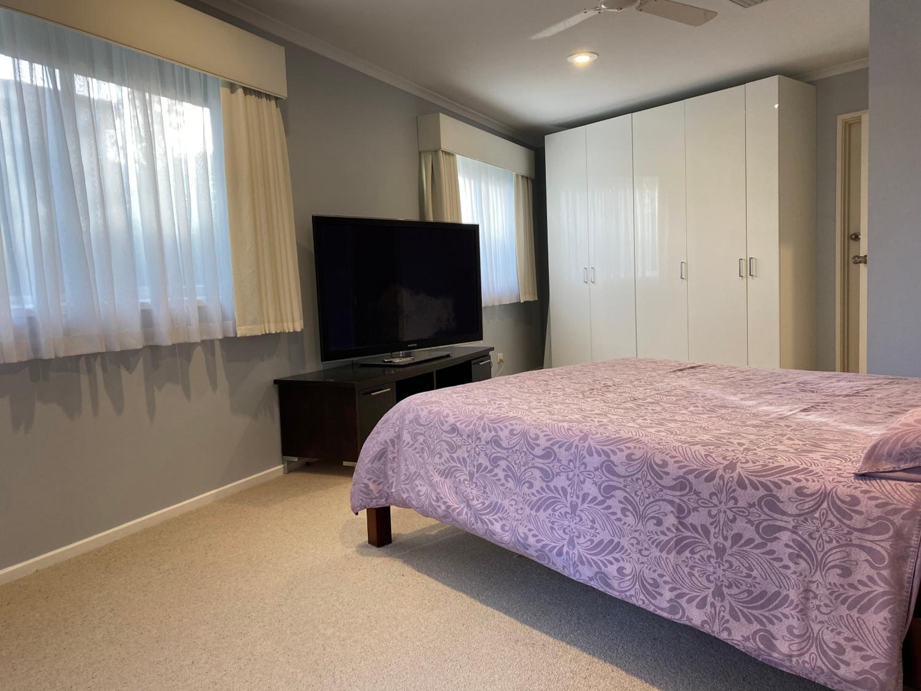 Guest ensuite room with private entrance