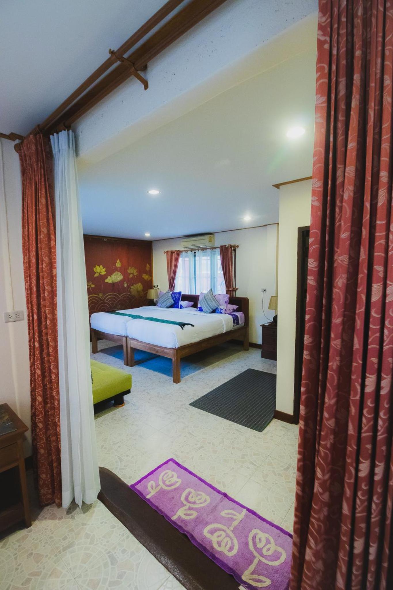Joy's House & Tour