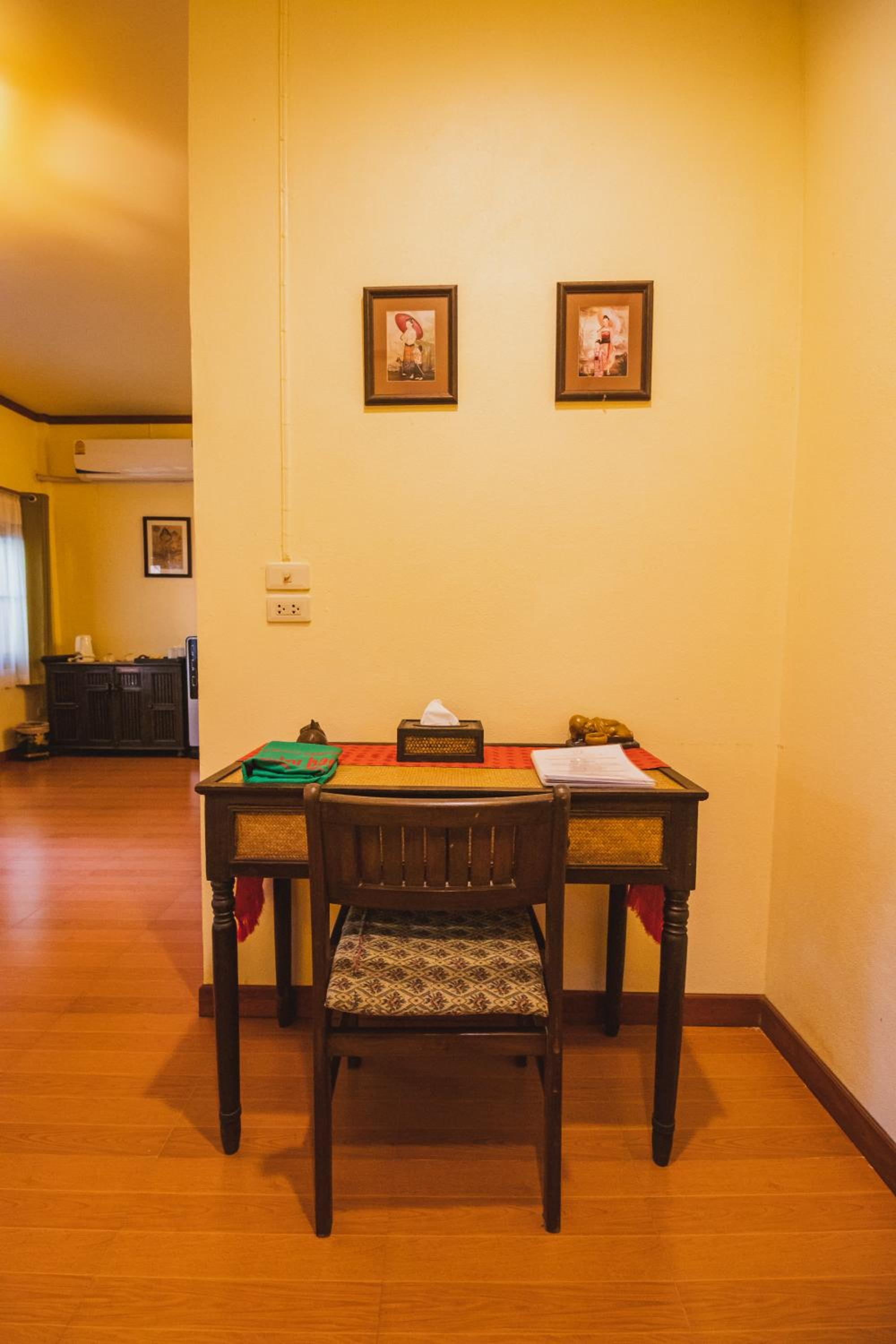 Joy's House & Tour