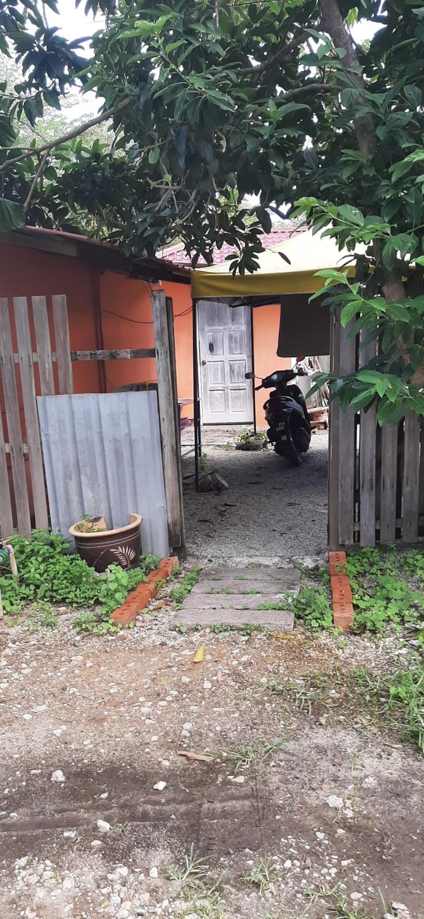 AA Backpackers Hostel