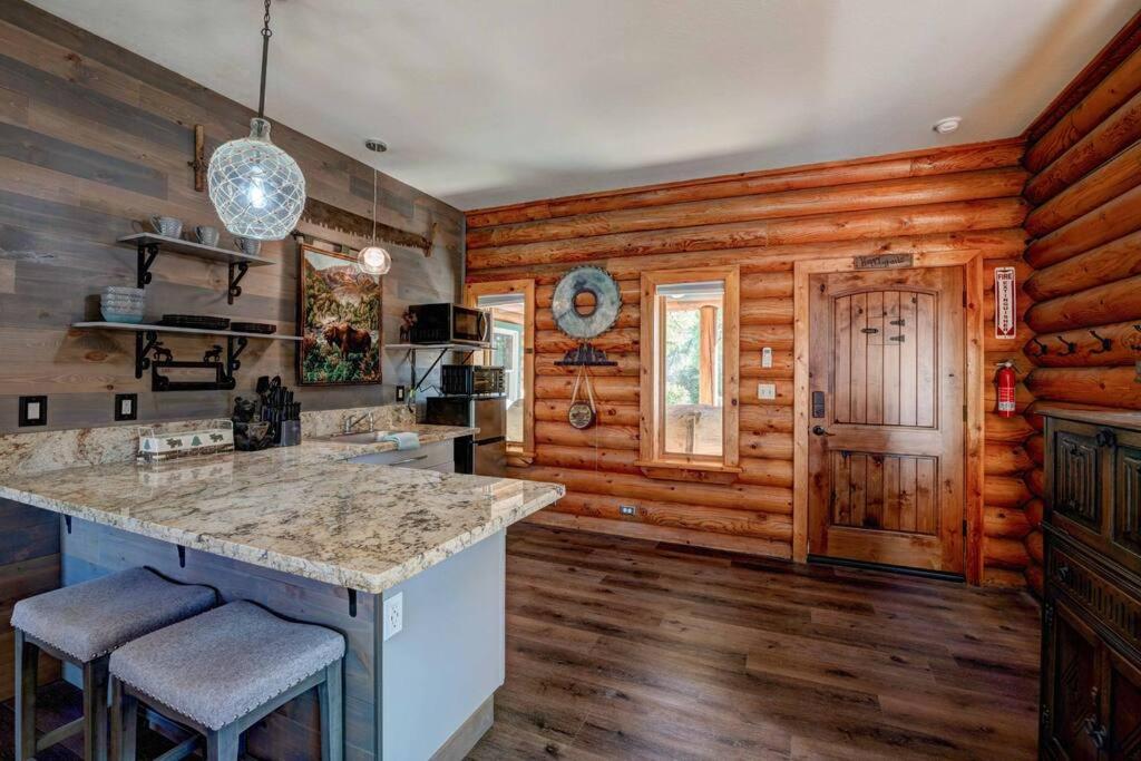 The Happy Bear Lodge