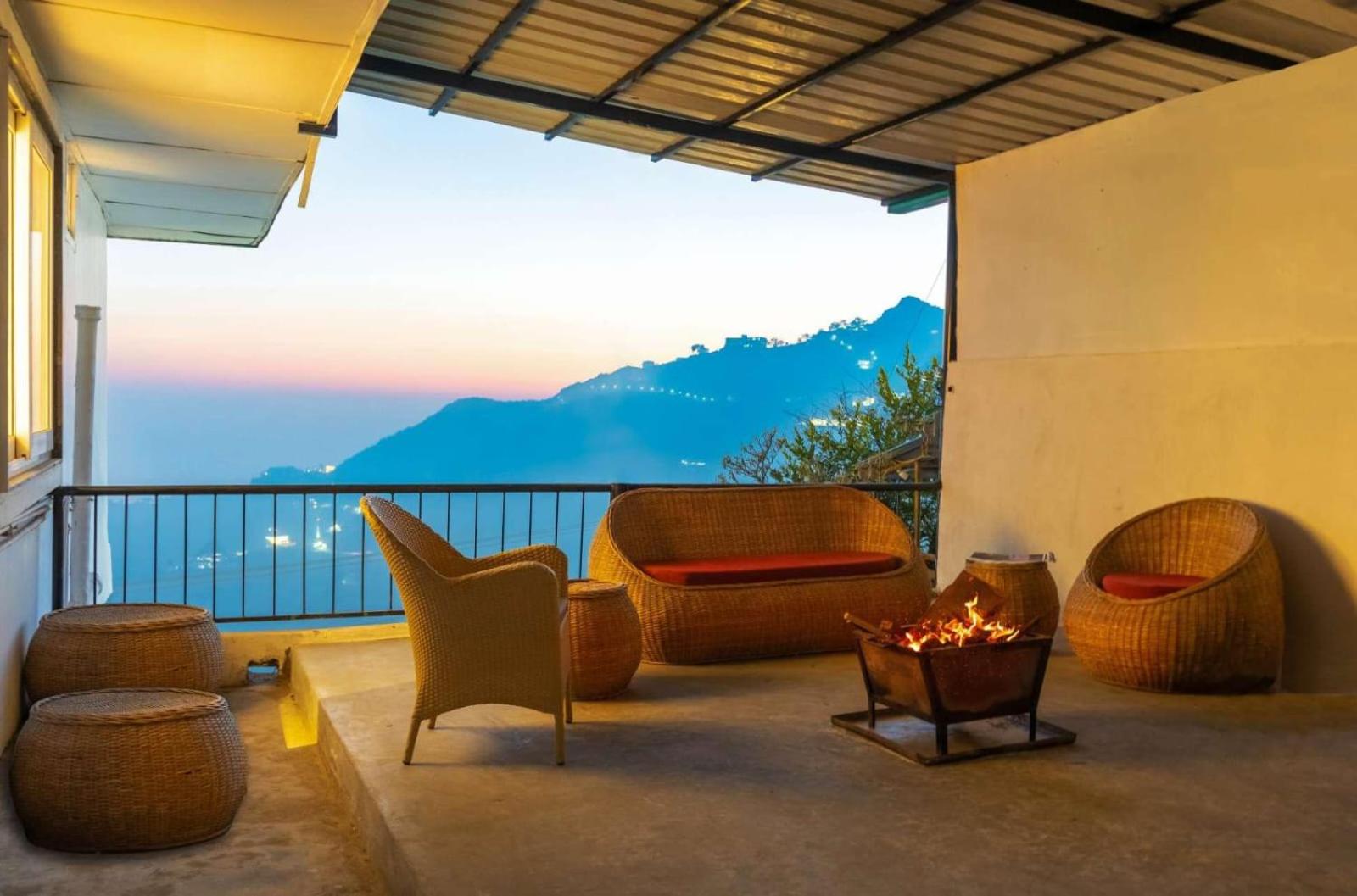 The Throne Paradise view 3