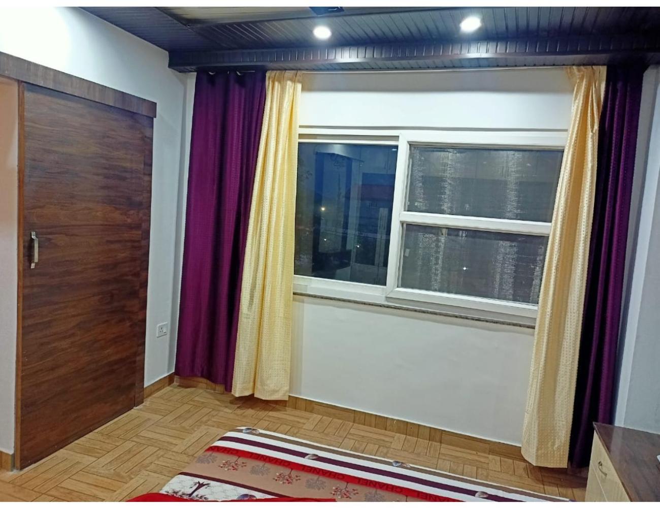 Oakland Anexy, Mussoorie view 2