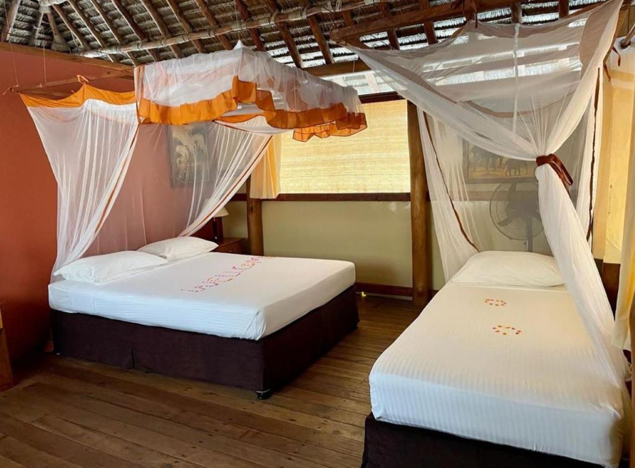 Barry's Beach Resort Pangani