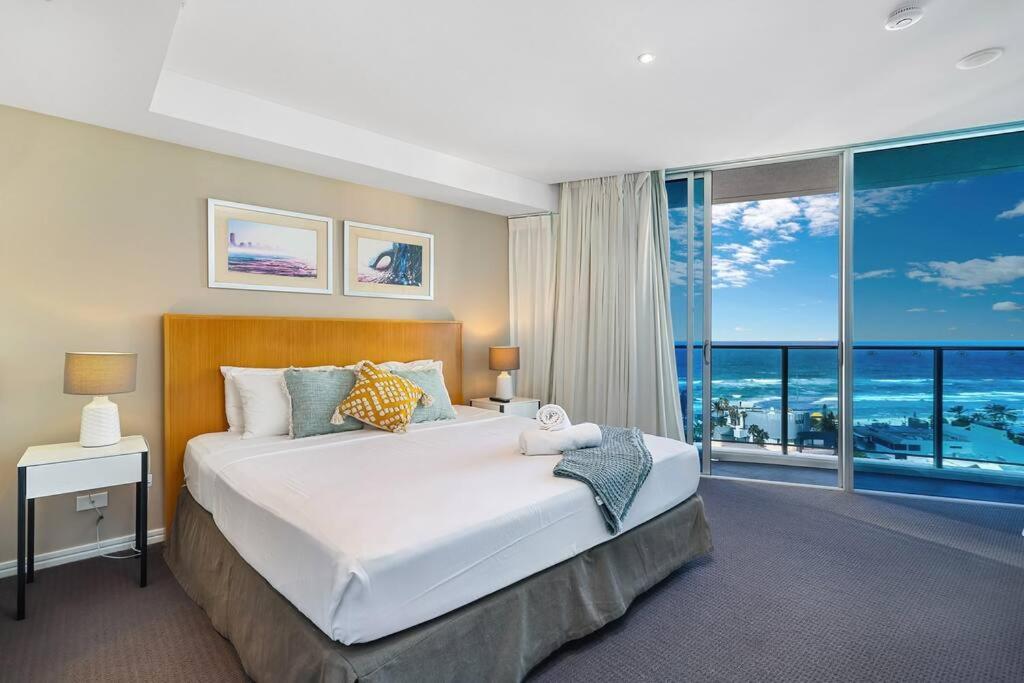 Paradise living at Hilton with stunning ocean view