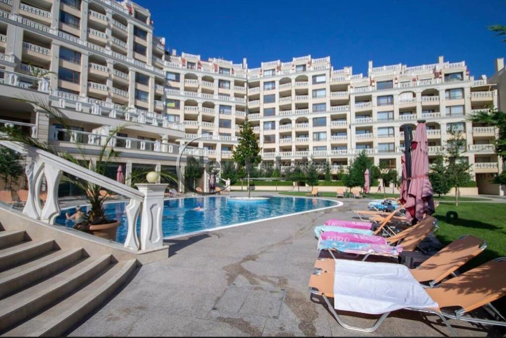 Black Sea Apartment