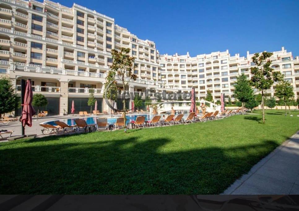 Black Sea Apartment