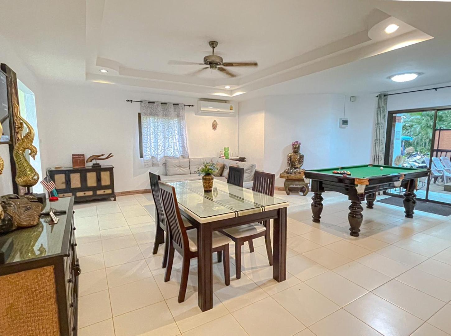 GARDEN VILLA - PATTAYA HOLIDAY HOUSE WALKING STREET 4 bedrooms