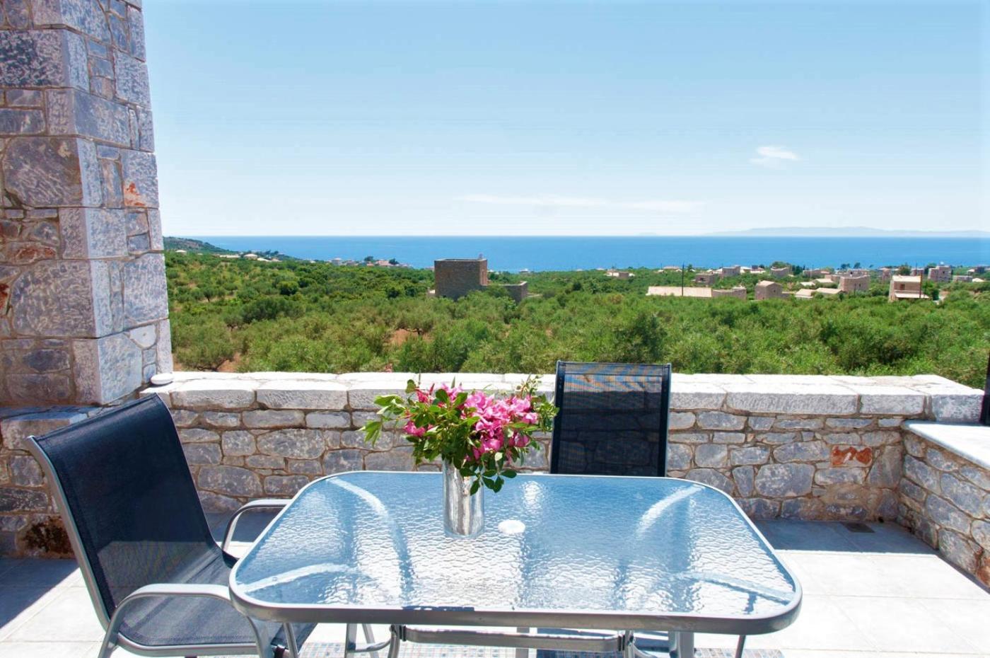 Seaside Serenity - Stylish Seaview Home