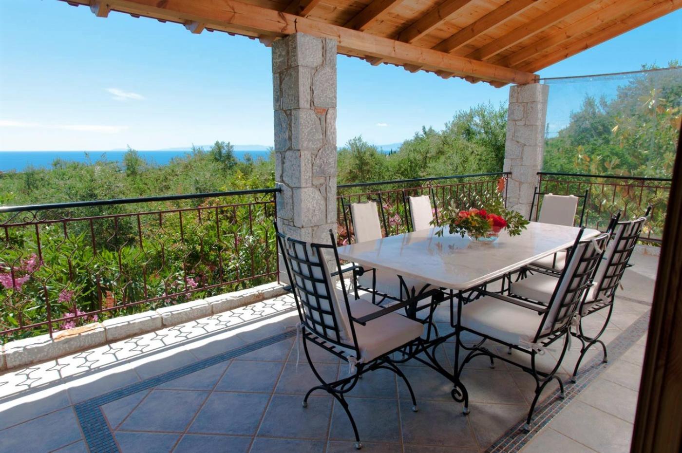 Seaside Serenity - Stylish Seaview Home