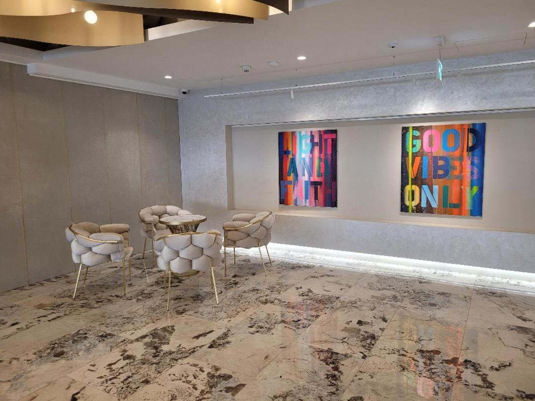 Art Apartment