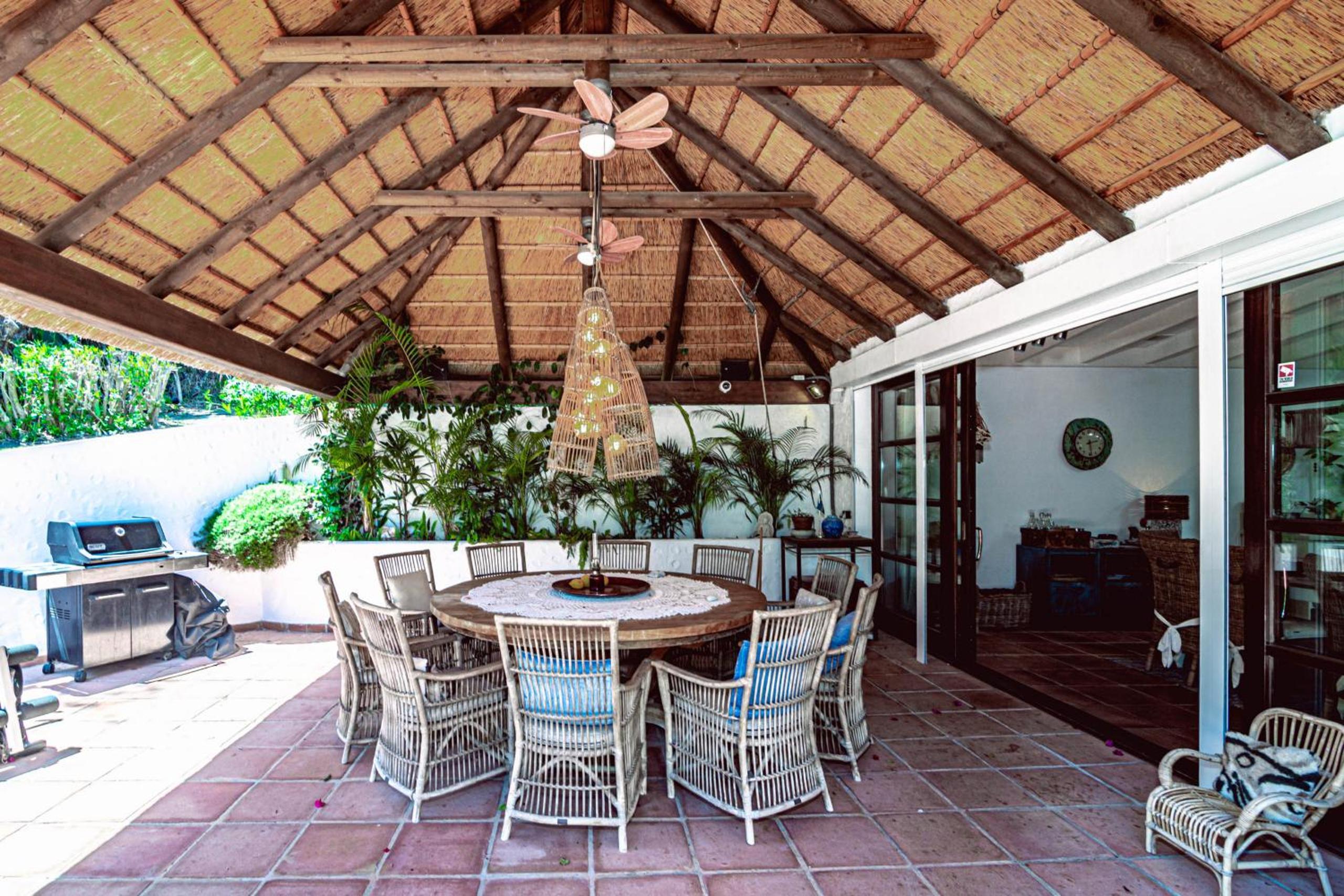 Marbella Vacations - VLB - Stunning villa Las Brisas, private pool - Property Image 10