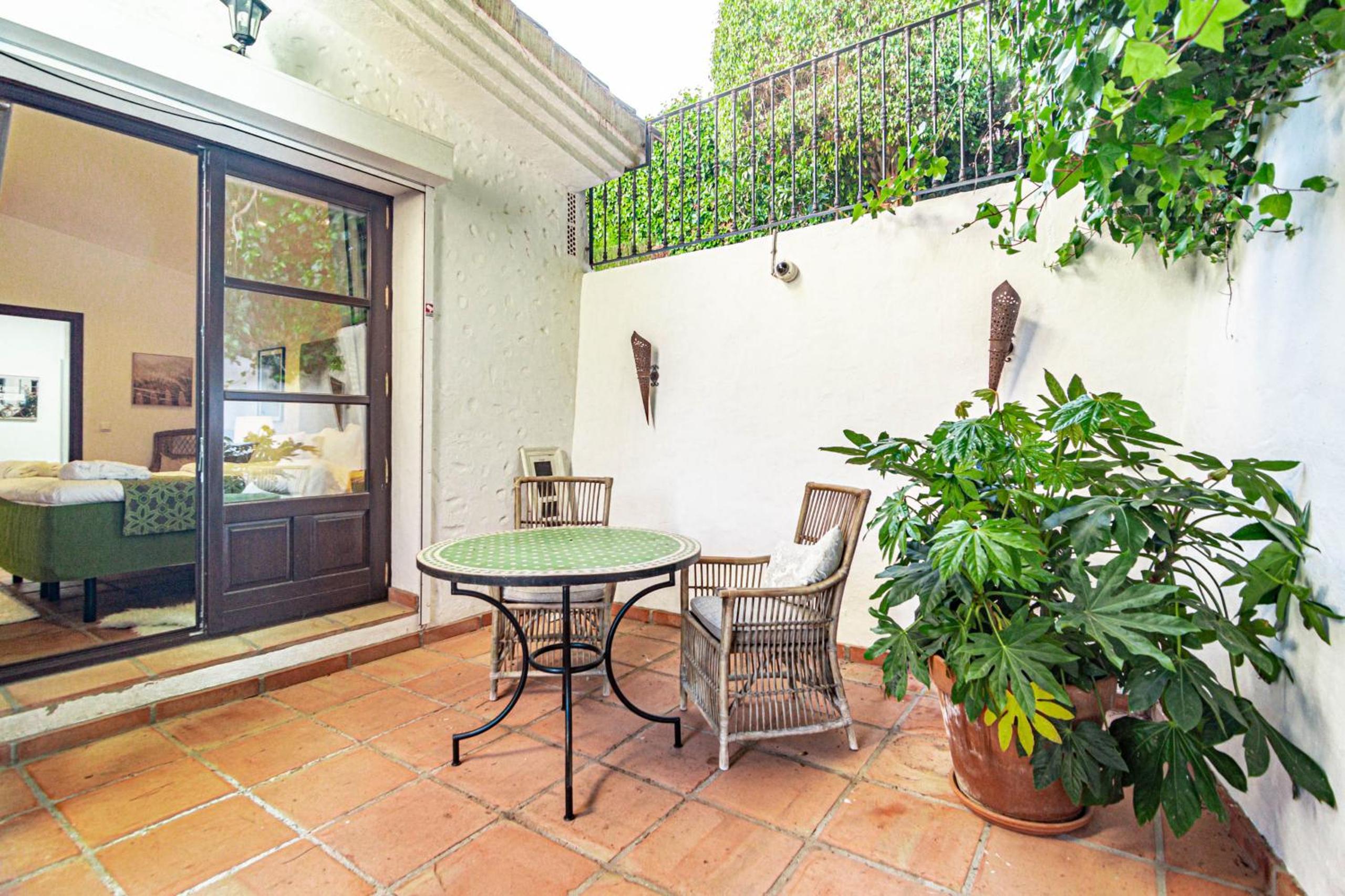 Marbella Vacations - VLB - Stunning villa Las Brisas, private pool - Property Image 24