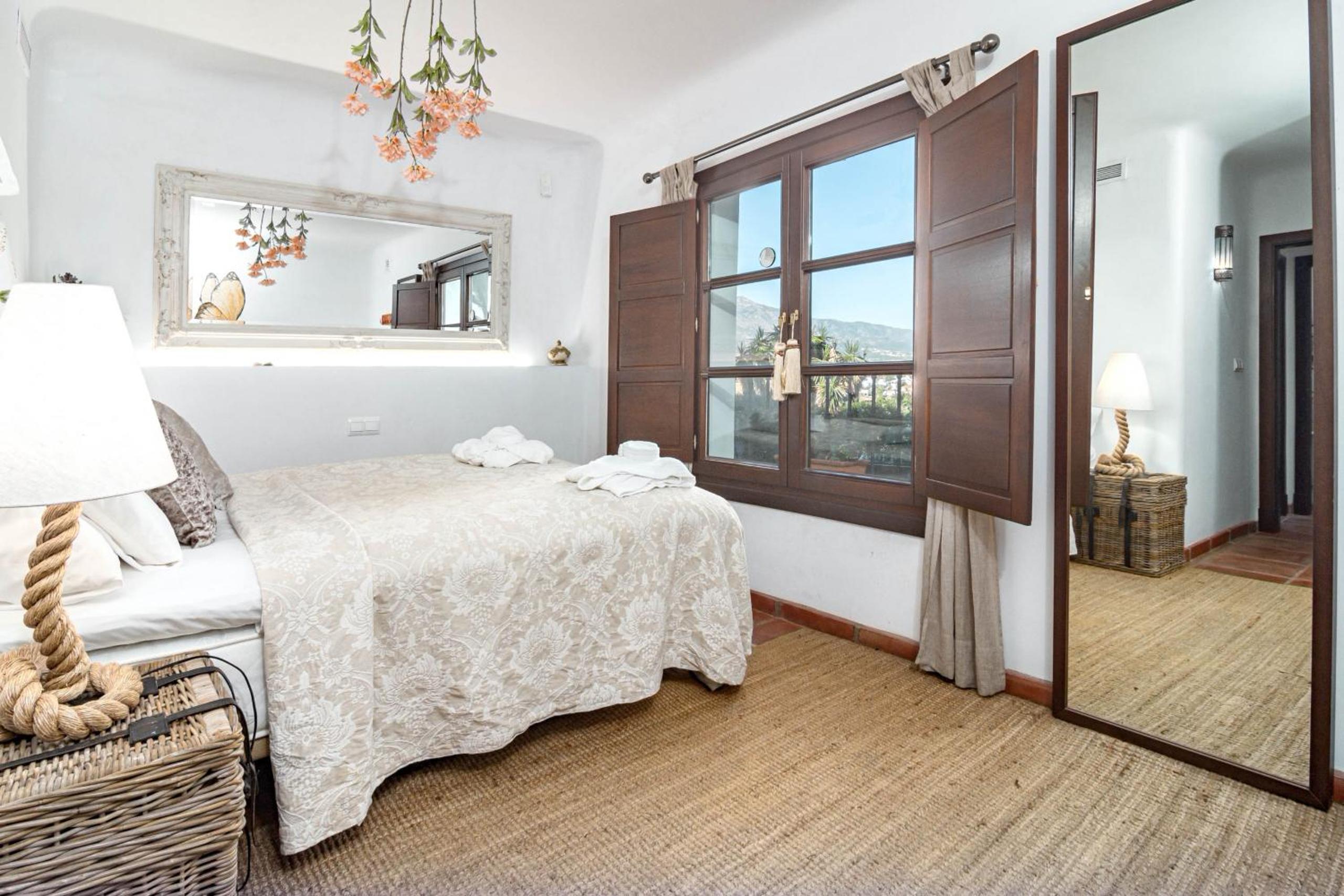 Marbella Vacations - VLB - Stunning villa Las Brisas, private pool - Property Image 26