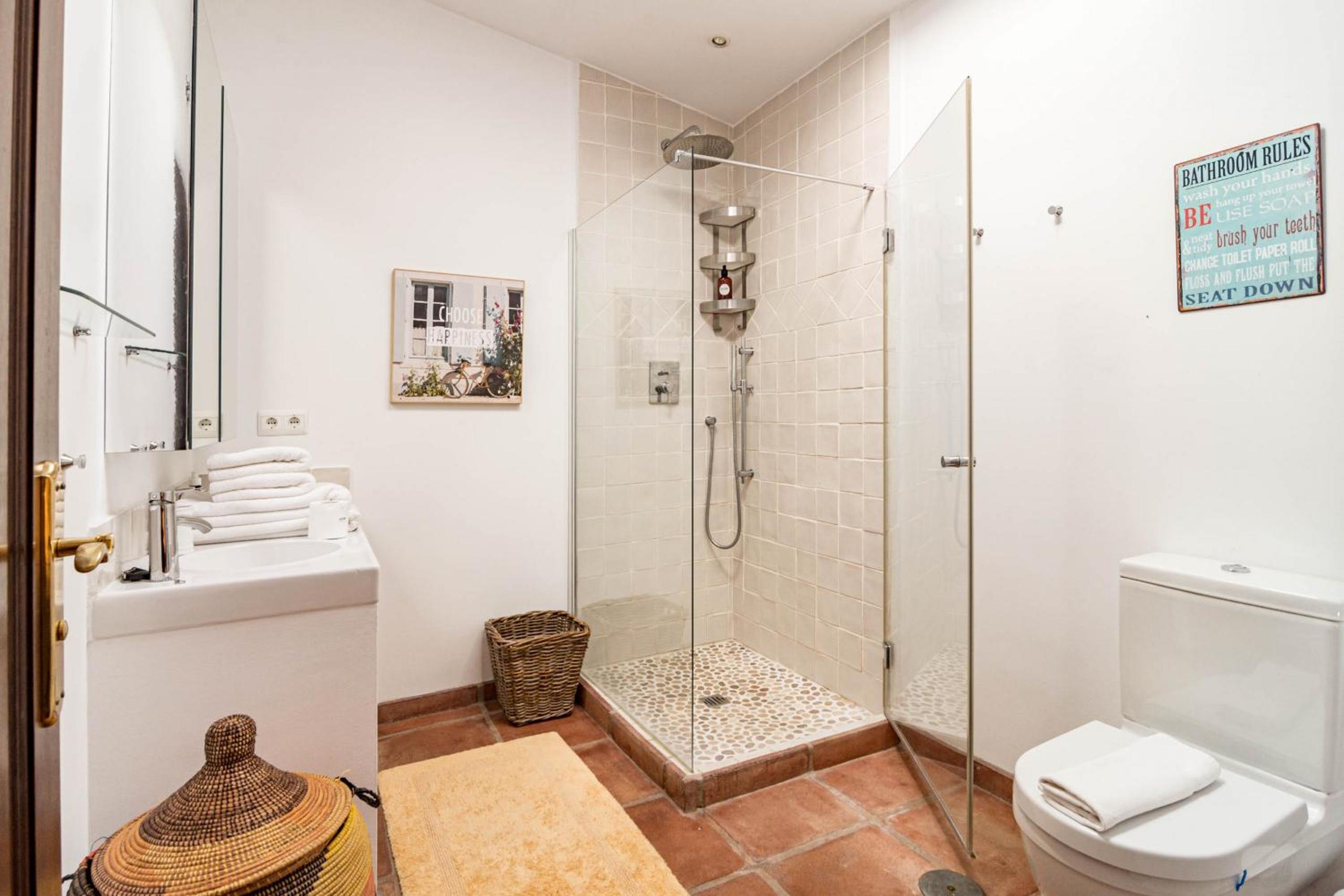 Marbella Vacations - VLB - Stunning villa Las Brisas, private pool - Property Image 36