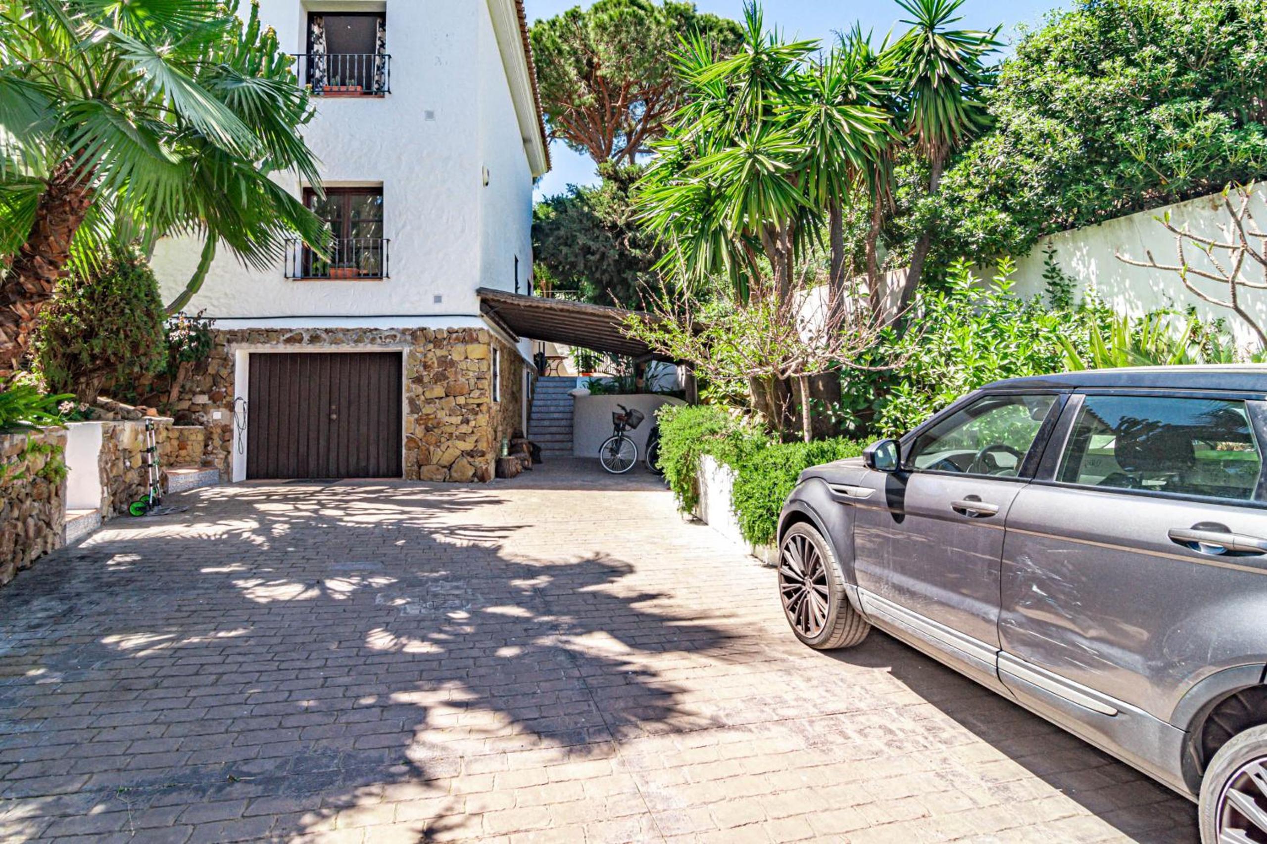 Marbella Vacations - VLB - Stunning villa Las Brisas, private pool - Property Image 43