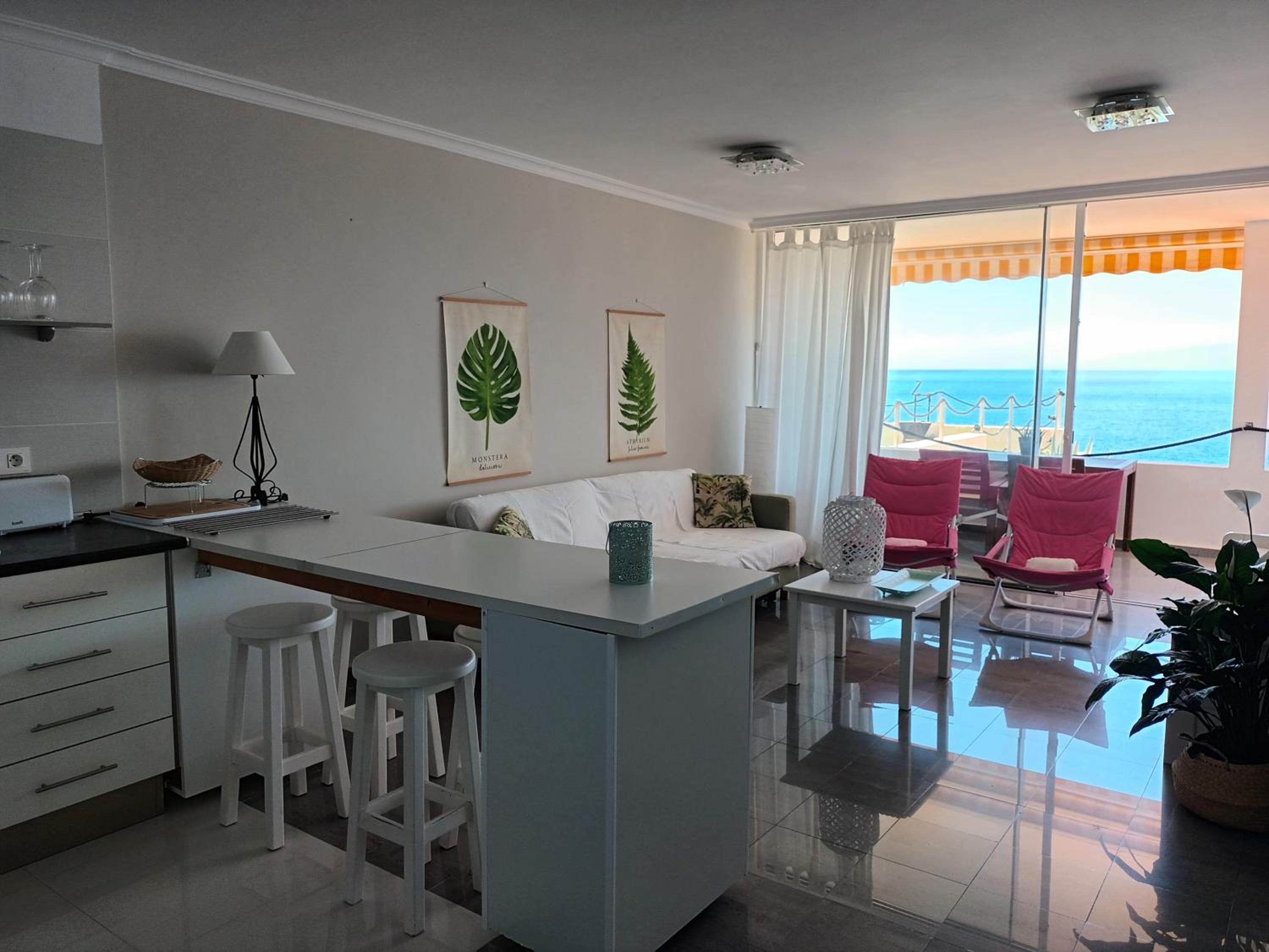 Great oportunity Costa Adeje Holiday apartment first sea line Free Wifi
