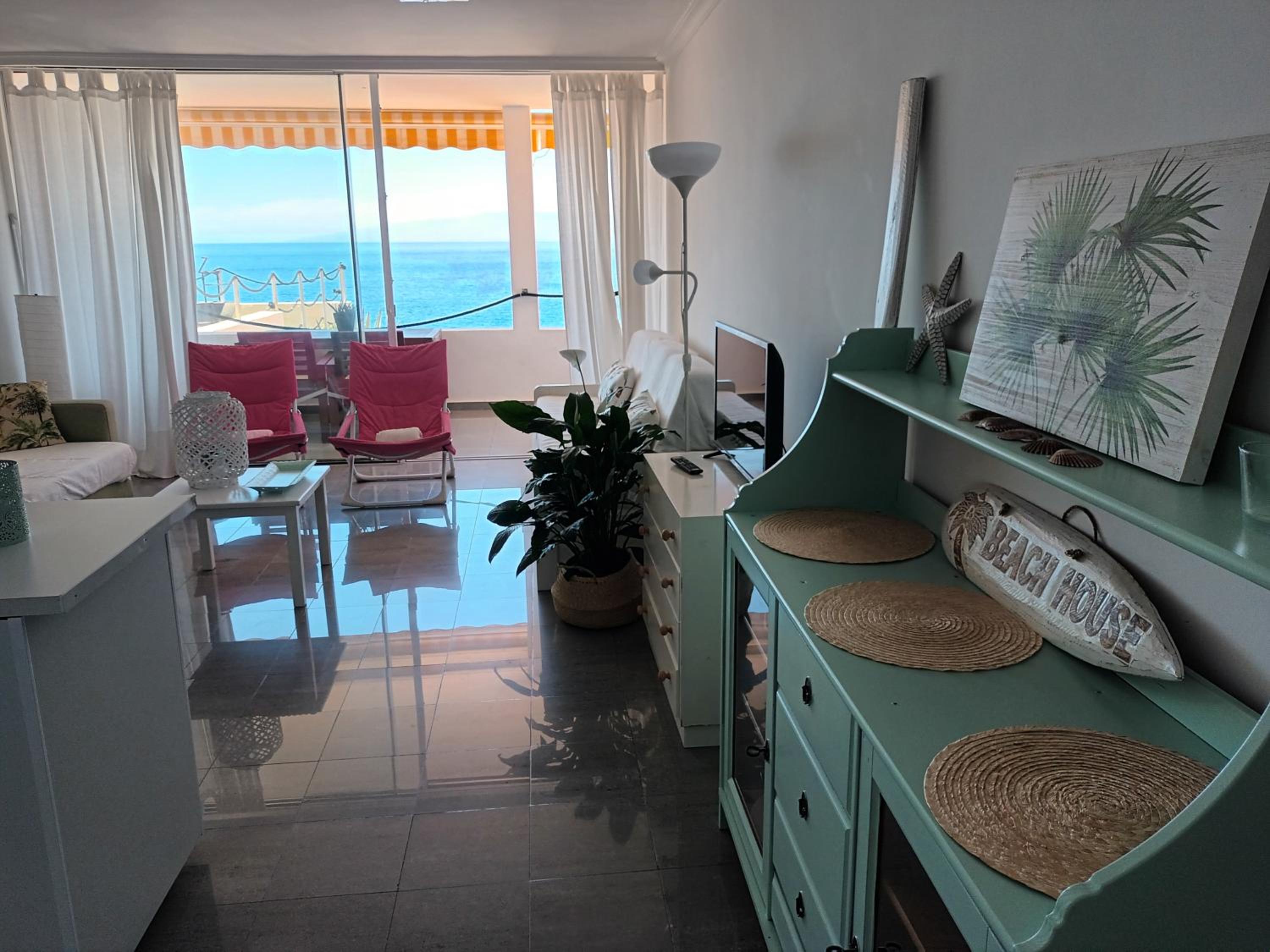 Great oportunity Costa Adeje Holiday apartment first sea line Free Wifi