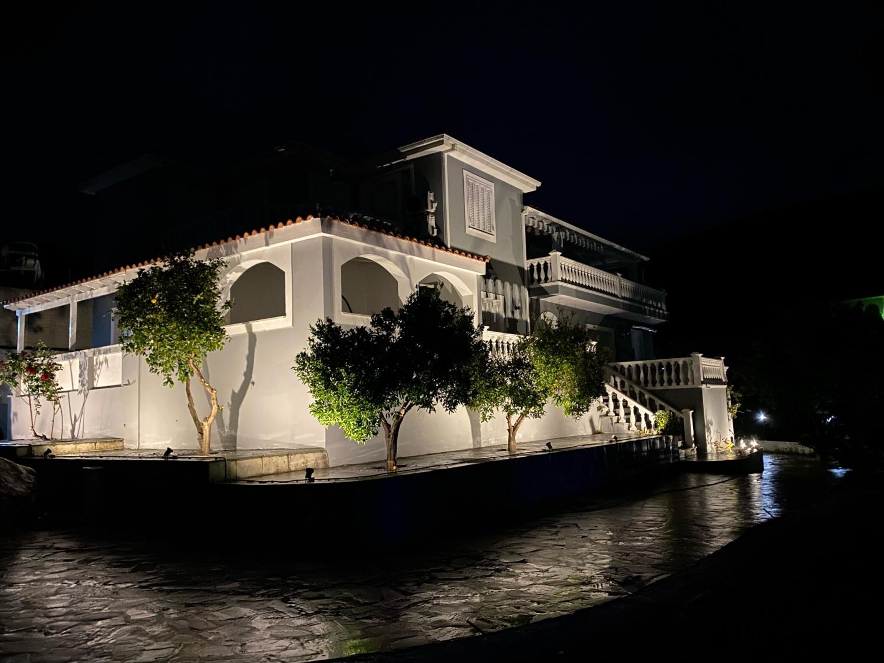 Villa Karras
