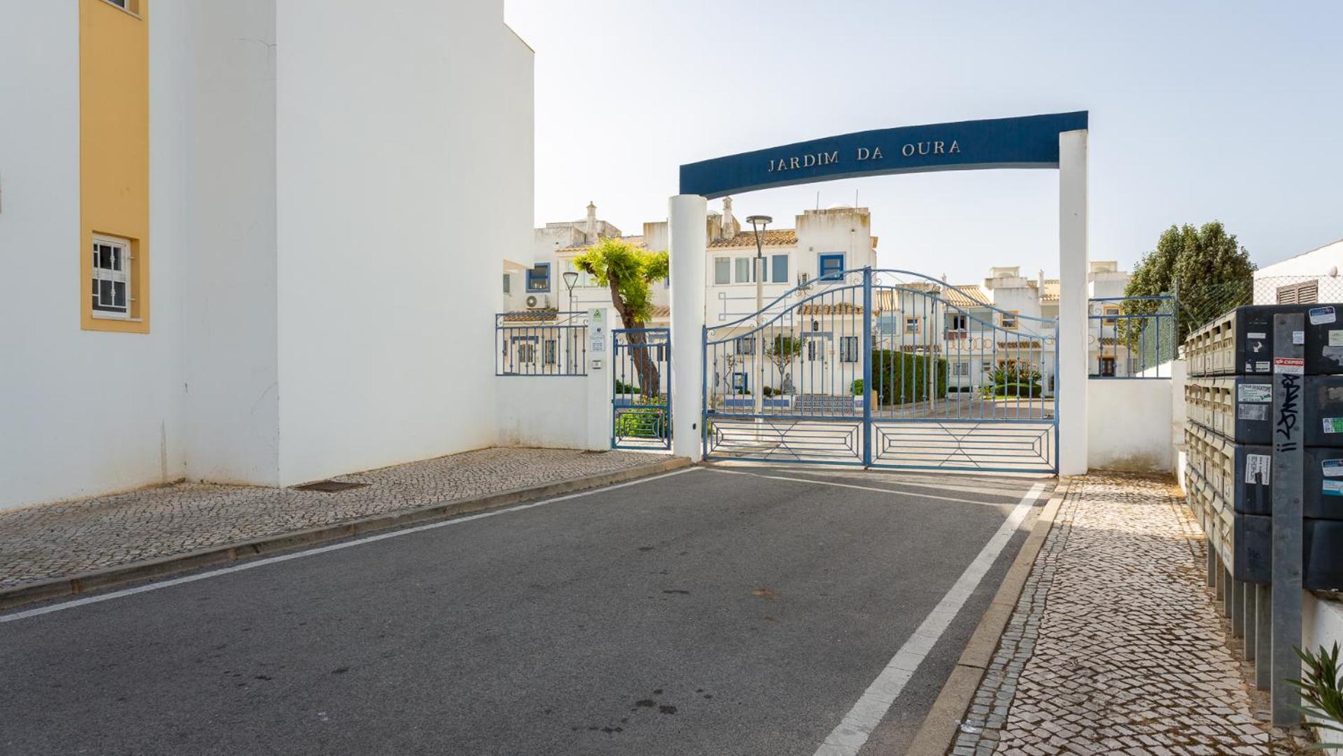 Albufeira 3BR with Pool and AC by the beach by LovelyStay view 3