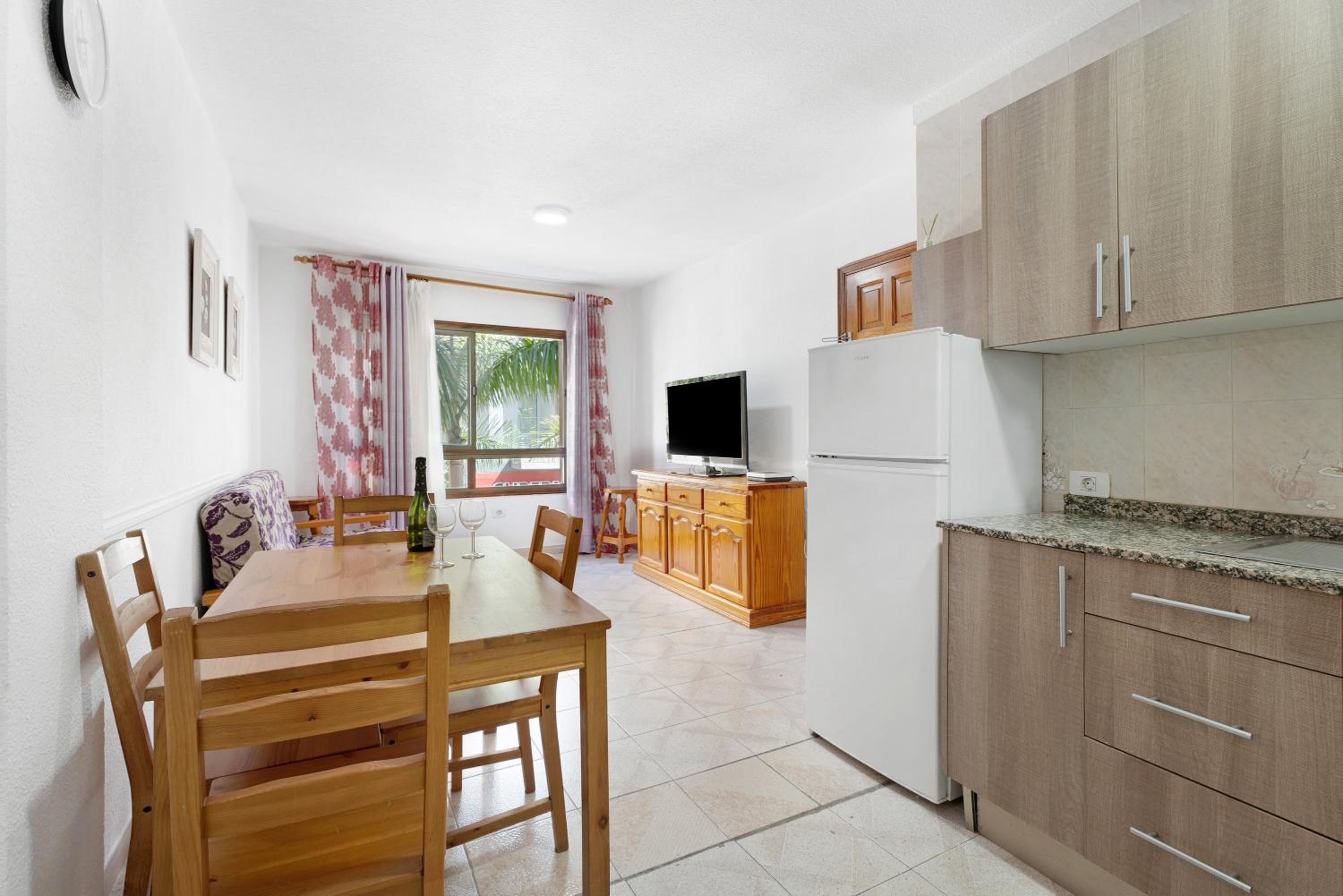 Los Cristianos - Emeterio Center Apartament - 5 min Beach