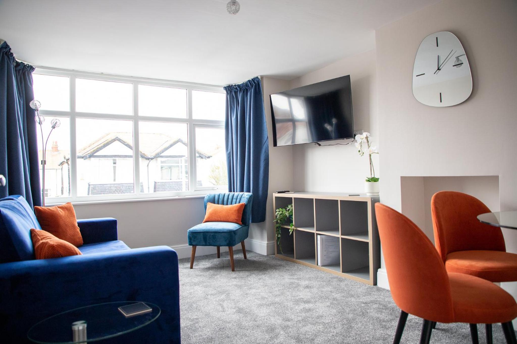 Wave Stays - First Floor Apartment - Heart of Cleveleys view 4