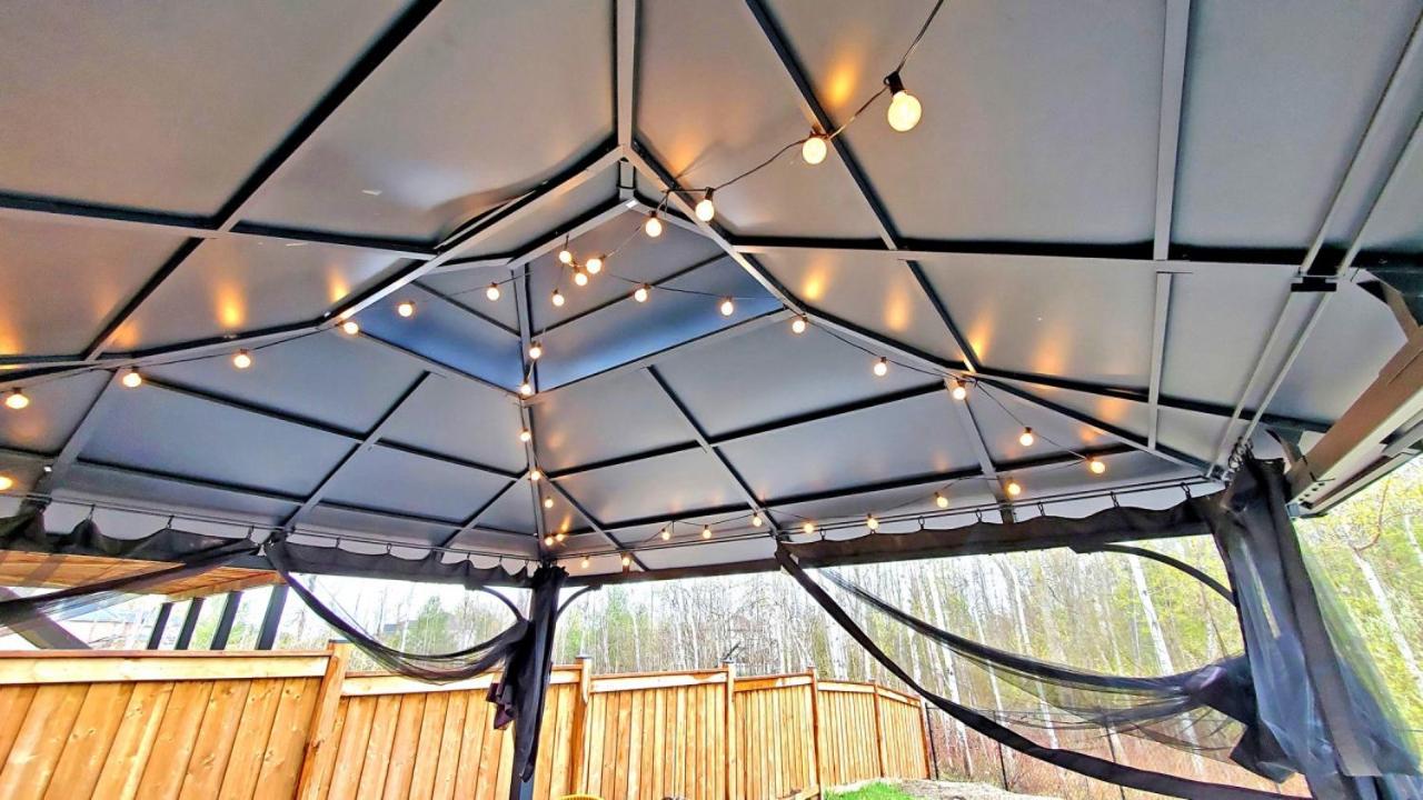 Family Modern walkout Basement wSauna Indoor Fireplace Wifi