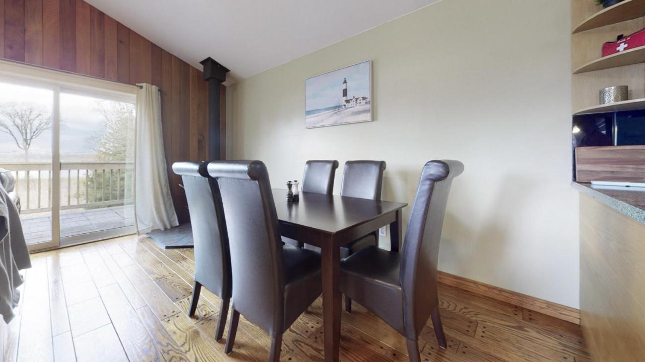 Waterfront Cottage with Heating Kitchen LakeView Deck Fishing