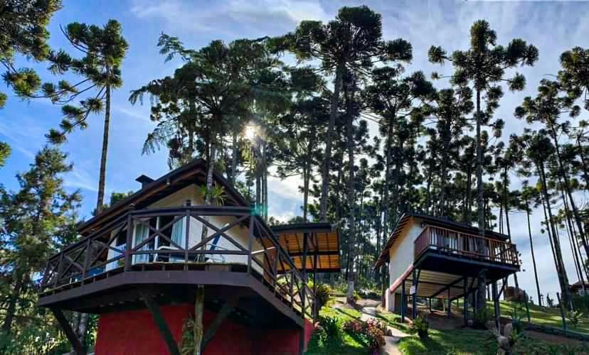 Hotel Chalés Descanso na Serra - Image 1