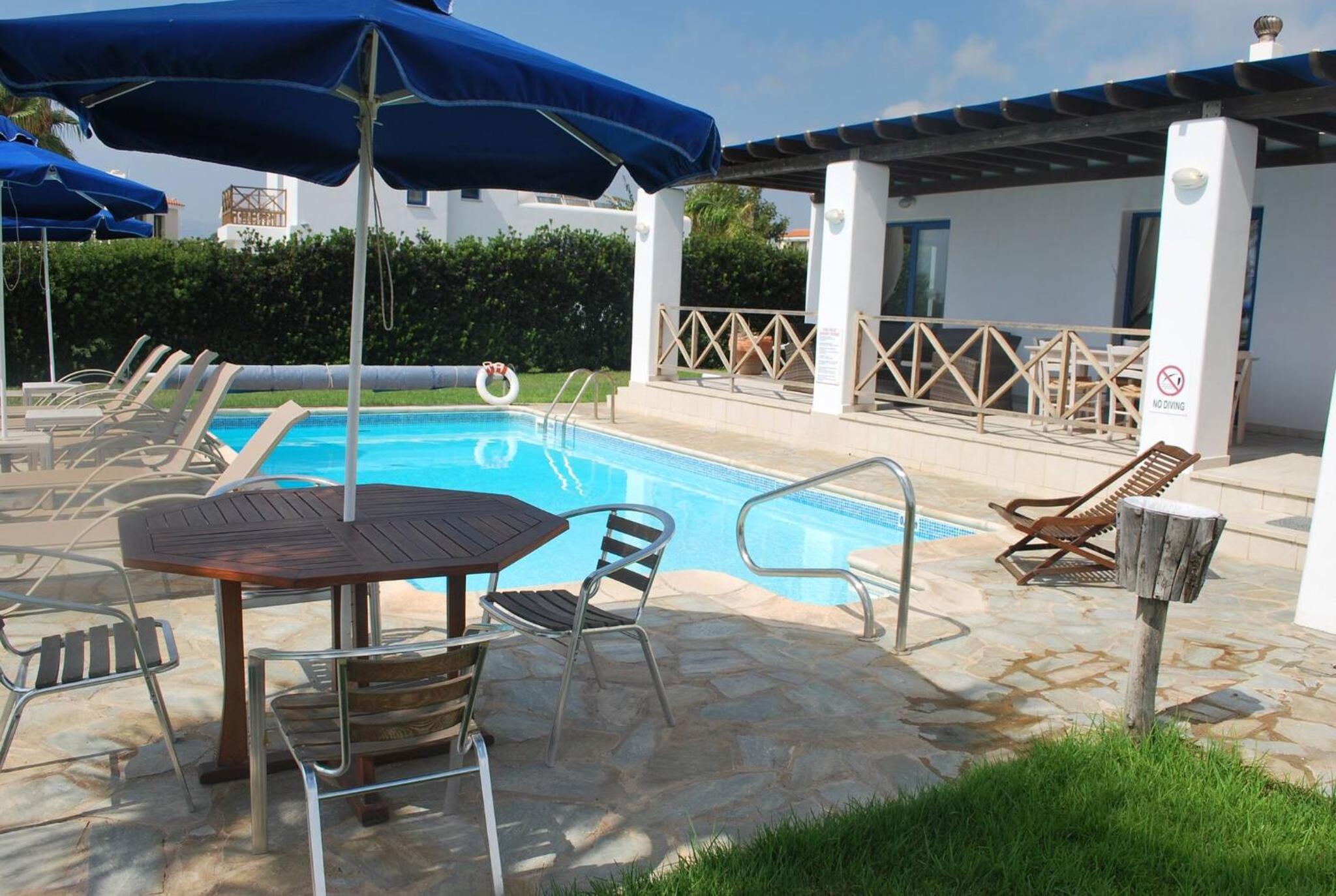 Sea Front Villa With Private HEATED Pool, Quiet area Paphos 322