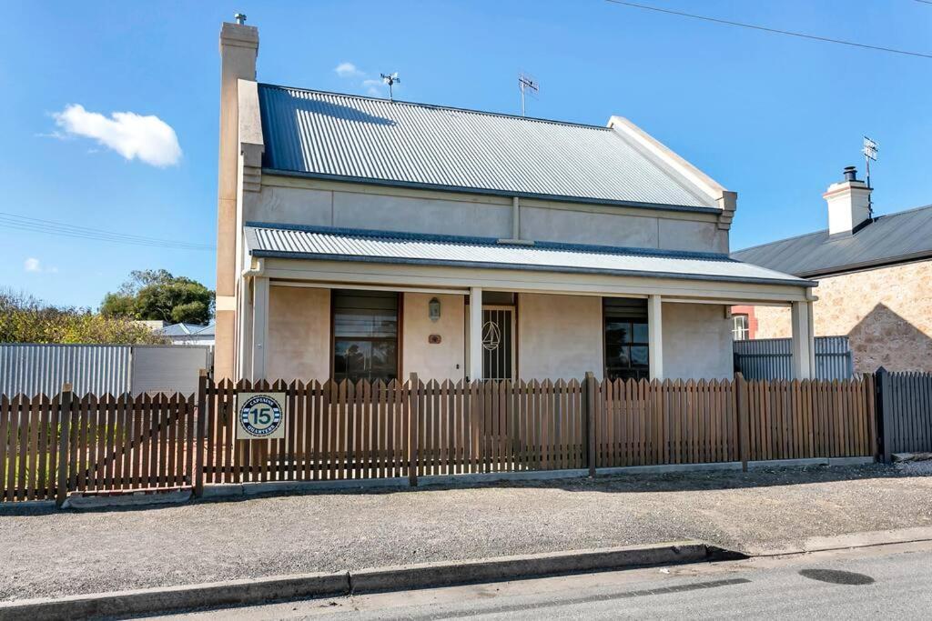 Captains Quarters Goolwa