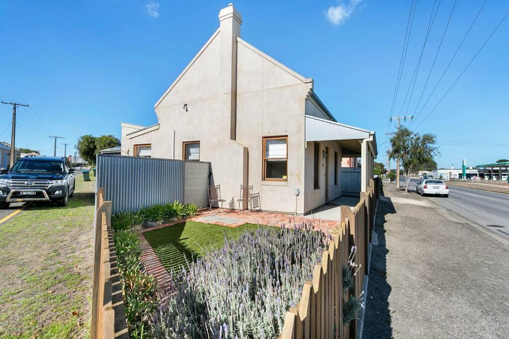 Captains Quarters Goolwa
