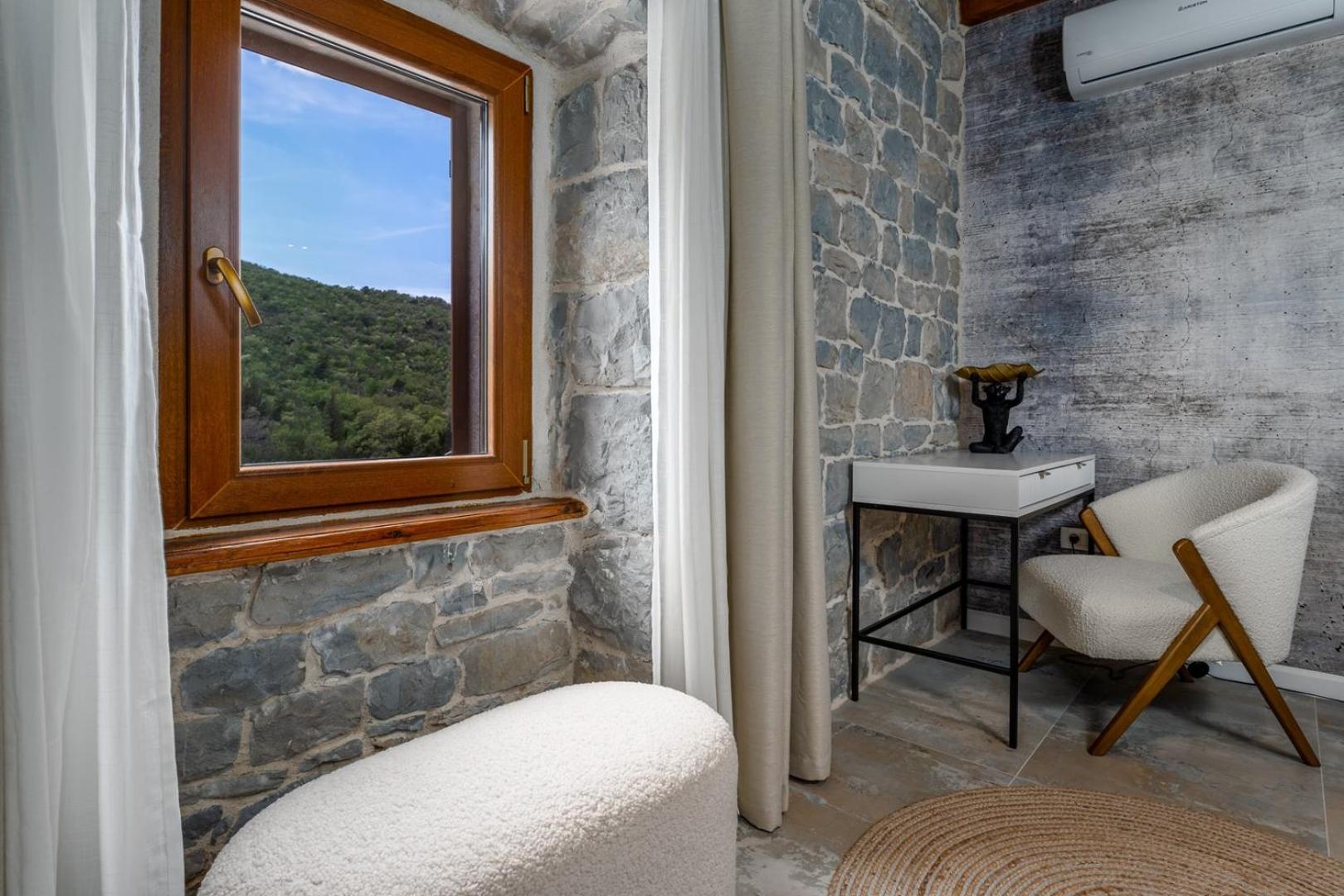 Charming Villa Perina with private heated pool