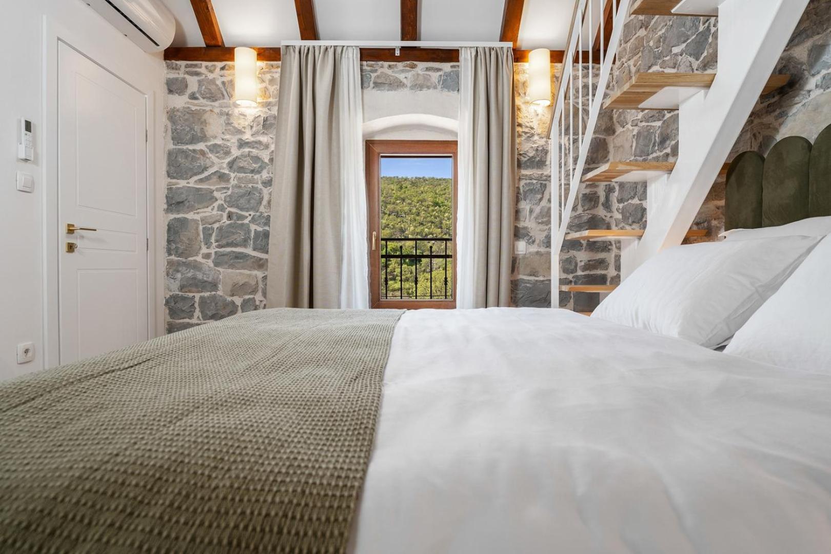 Charming Villa Perina with private heated pool