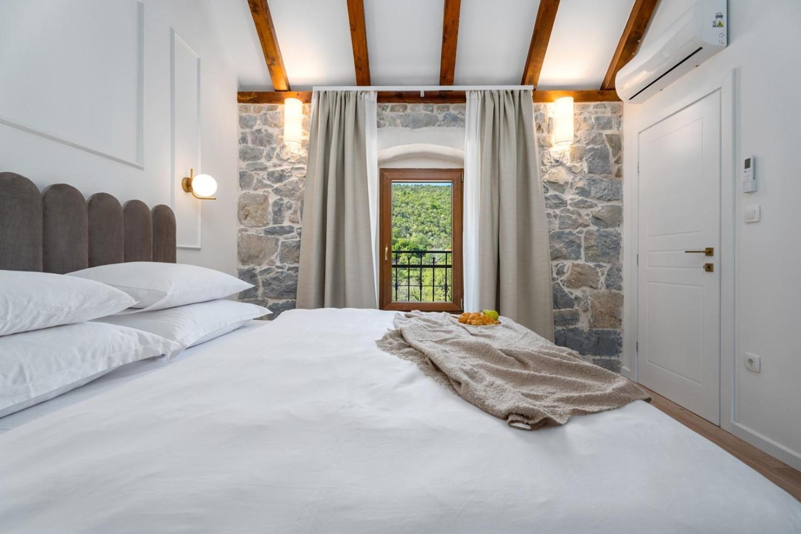 Charming Villa Perina with private heated pool