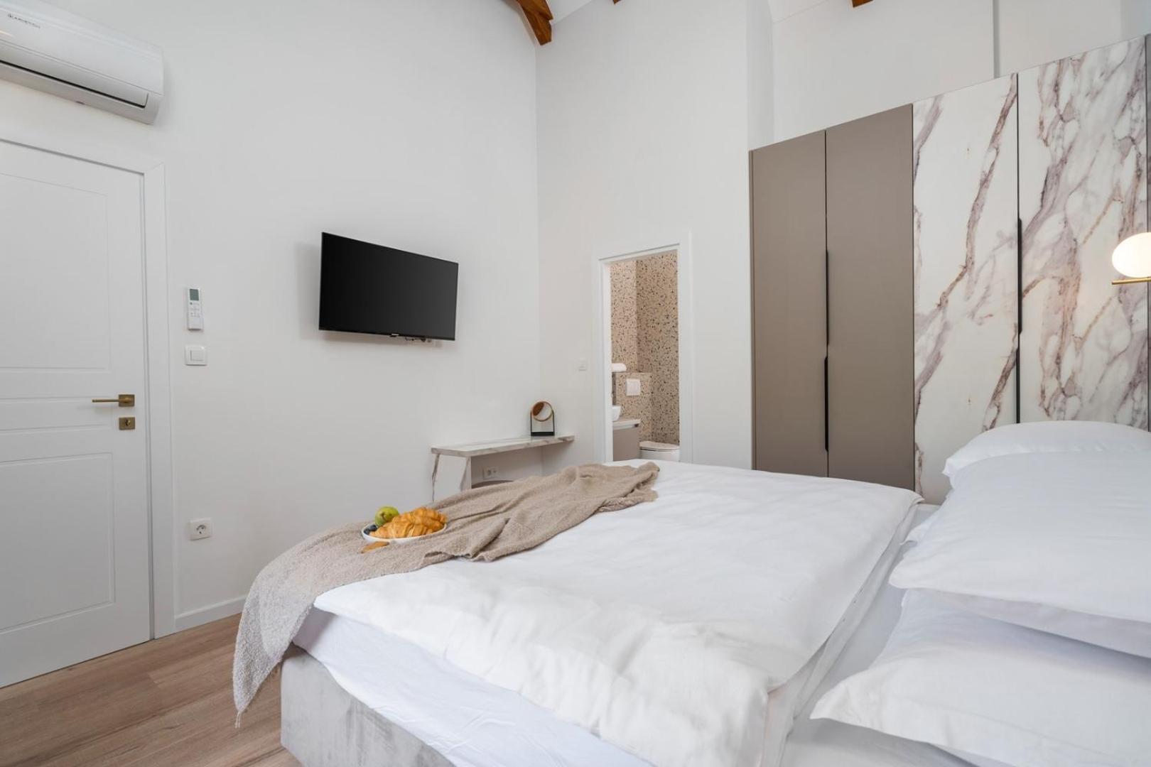 Charming Villa Perina with private heated pool