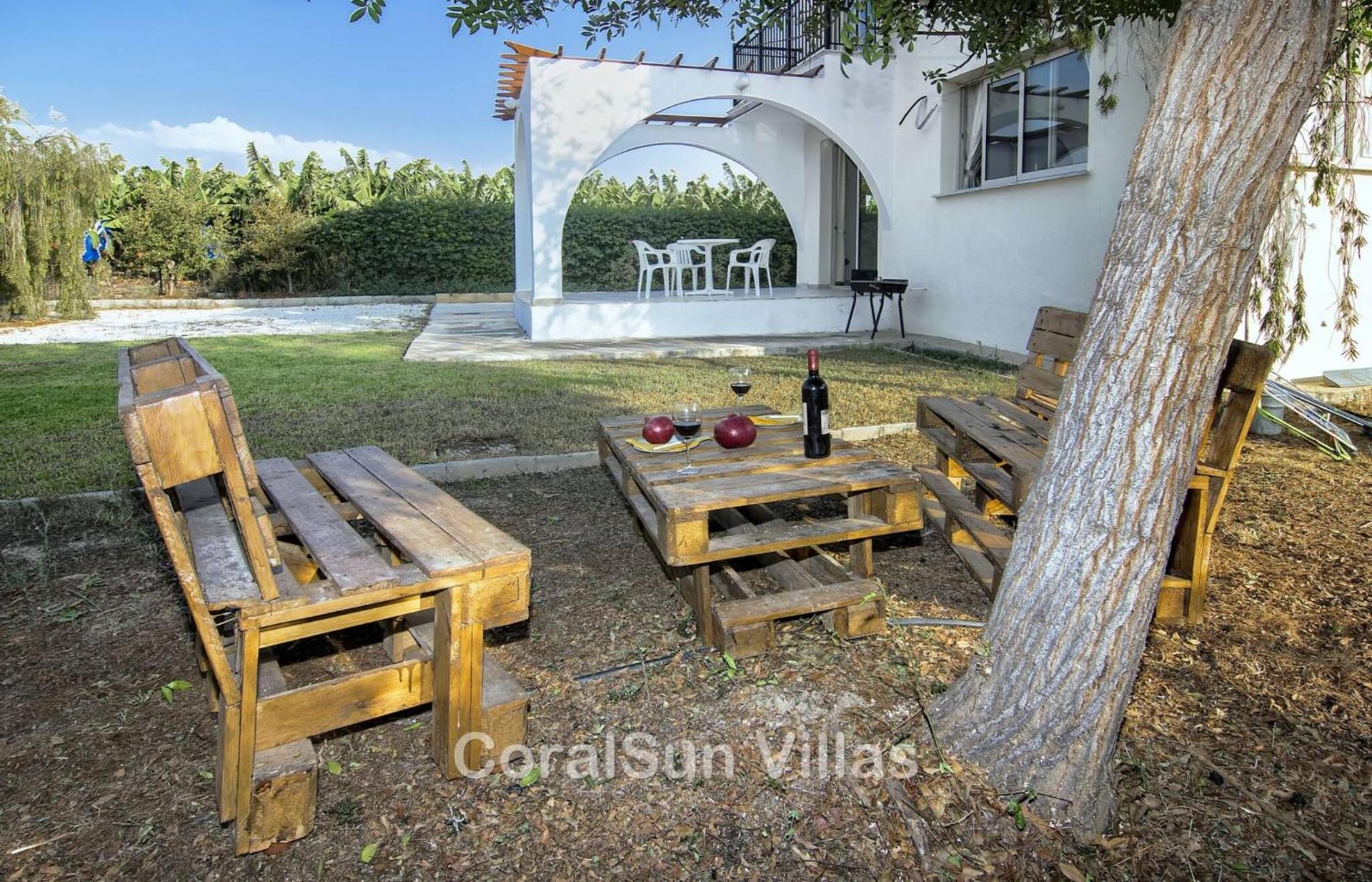 Amazing Pool, Complete Privacy, Amenities and Beach nearby