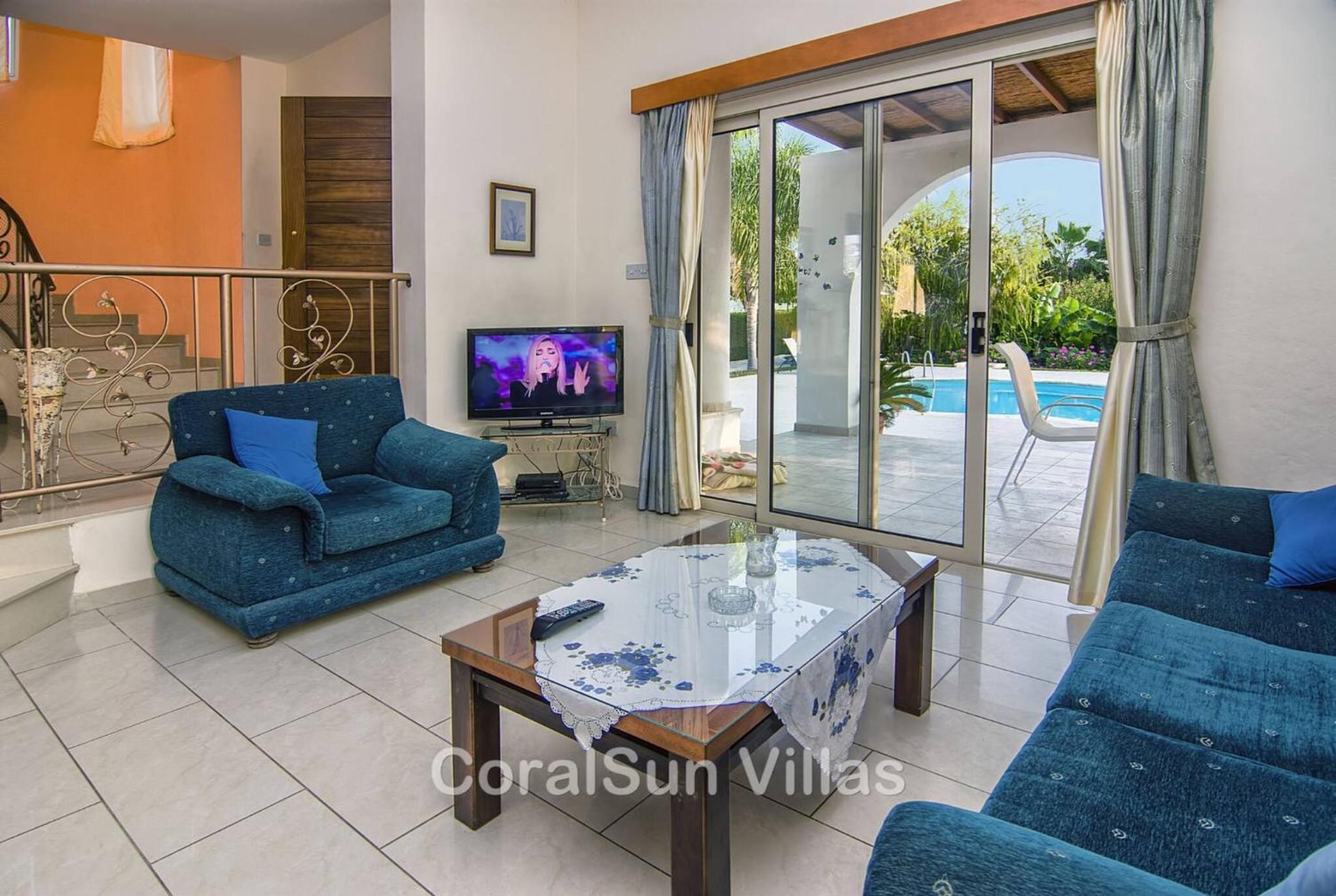 Amazing Pool, Complete Privacy, Amenities and Beach nearby