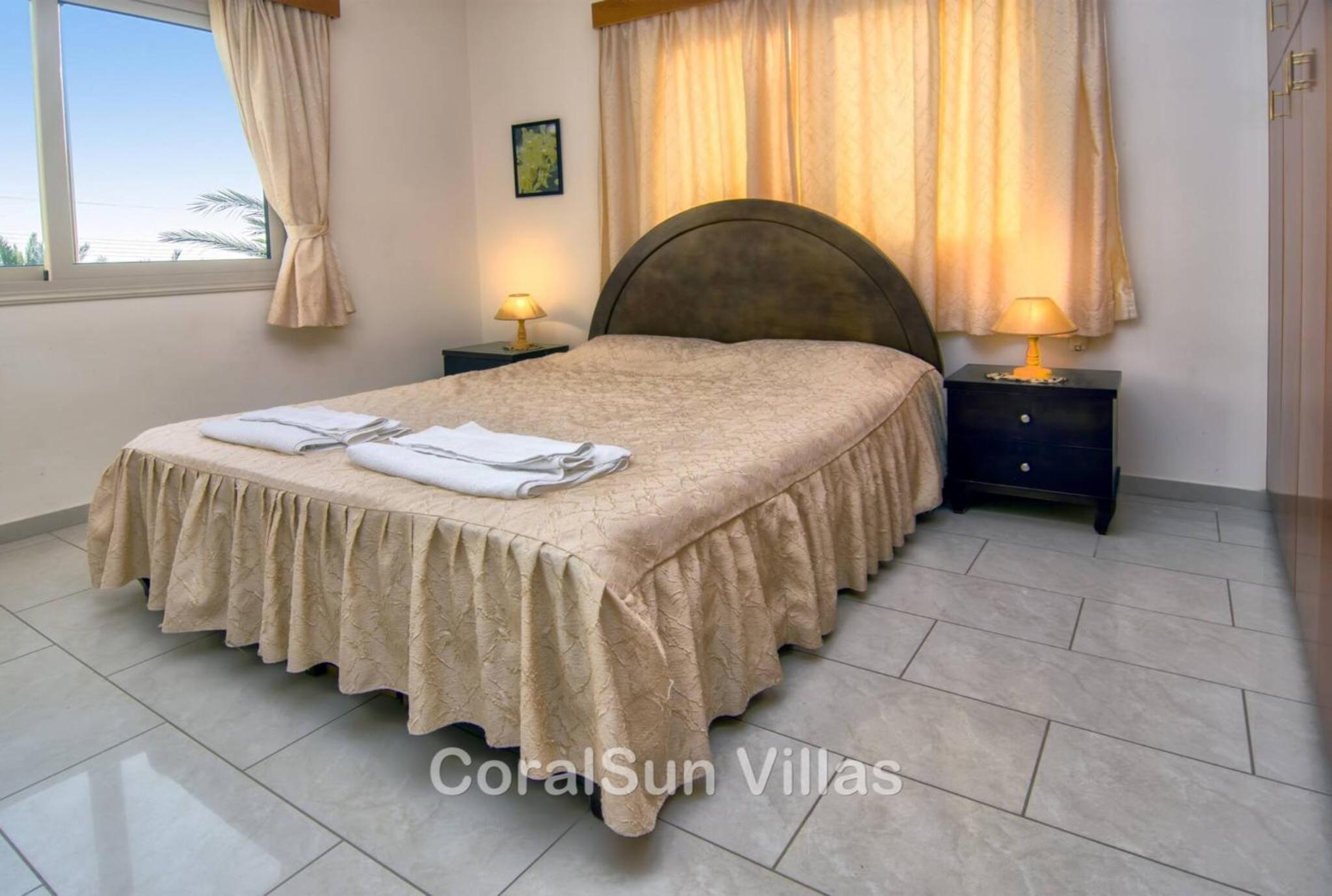 Amazing Pool, Complete Privacy, Amenities and Beach nearby