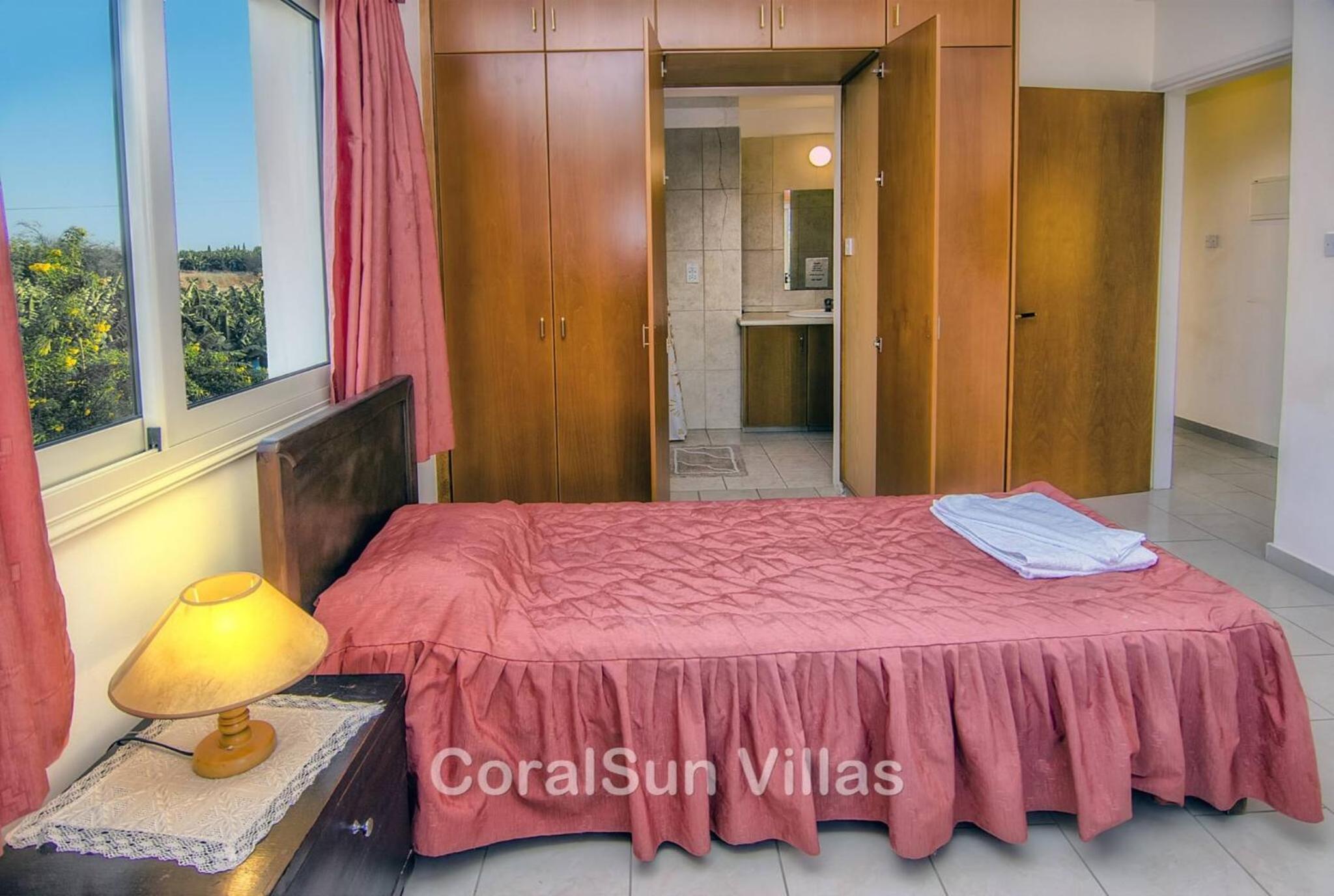 Amazing Pool, Complete Privacy, Amenities and Beach nearby
