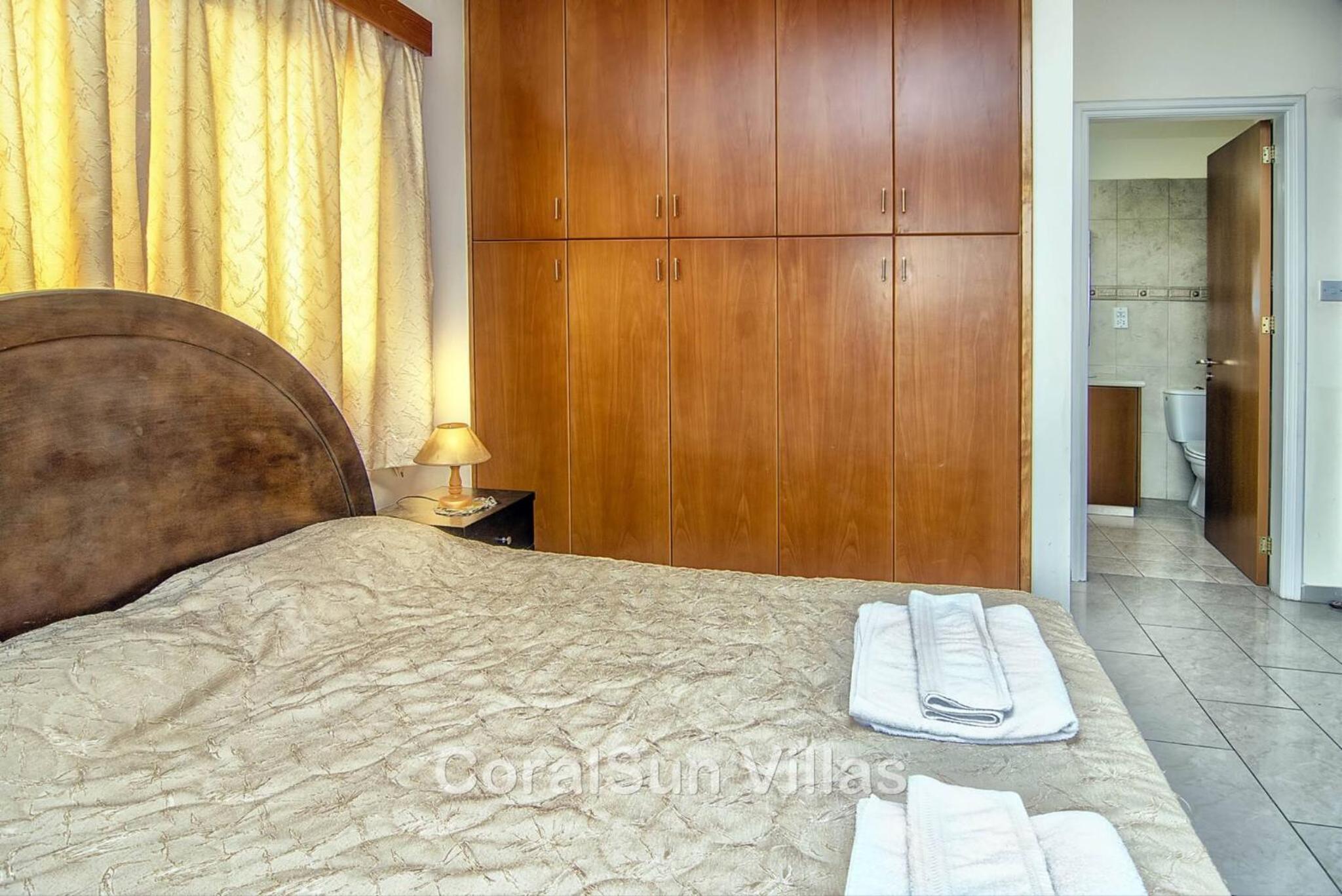 Amazing Pool, Complete Privacy, Amenities and Beach nearby
