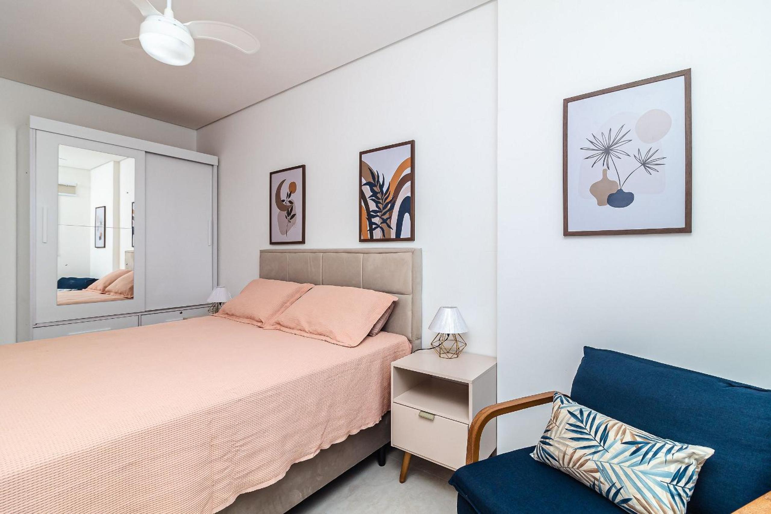 Apartamento Aconchegante e Elegante com Ar-Condicionado, Piscina, Garagem e Varanda Gourmet a 3 min da Praia