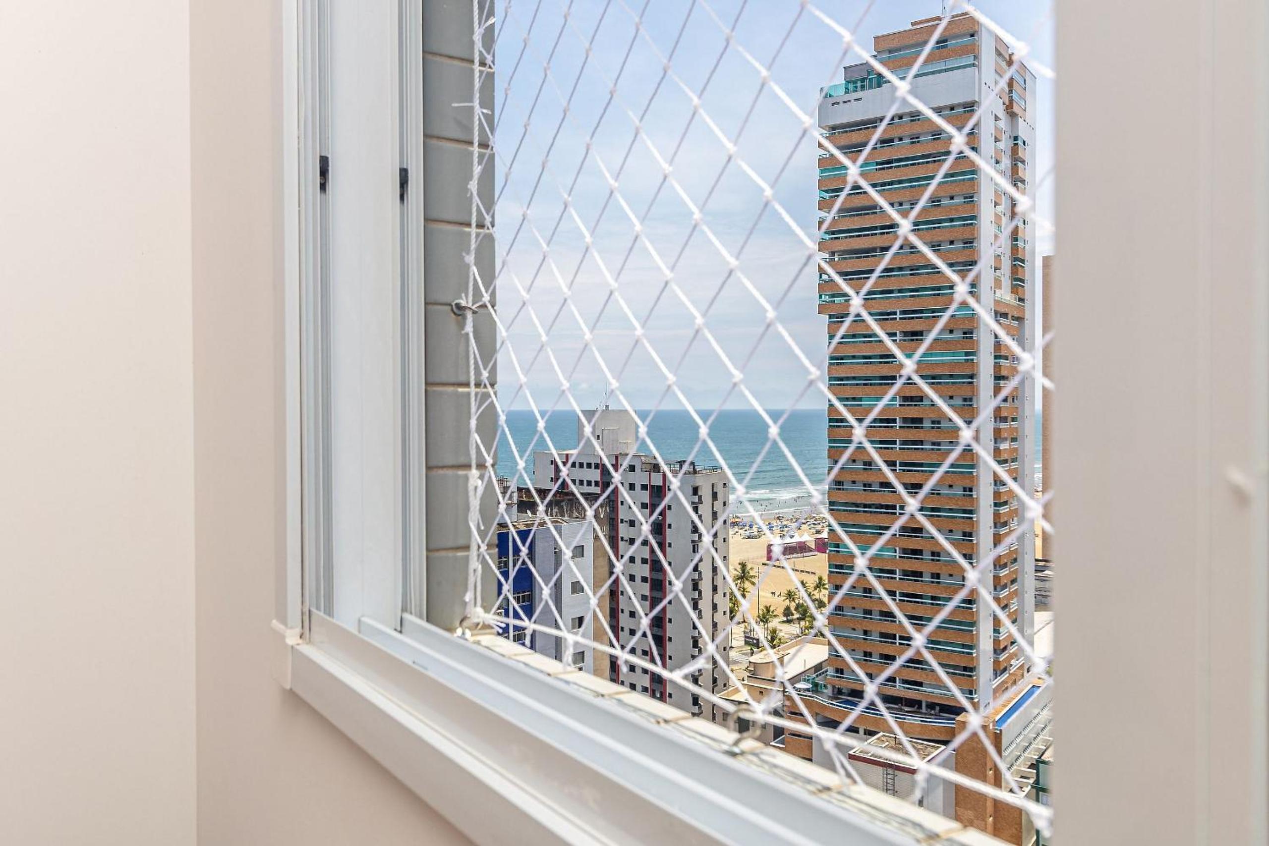 Apartamento Aconchegante e Elegante com Ar-Condicionado, Piscina, Garagem e Varanda Gourmet a 3 min da Praia