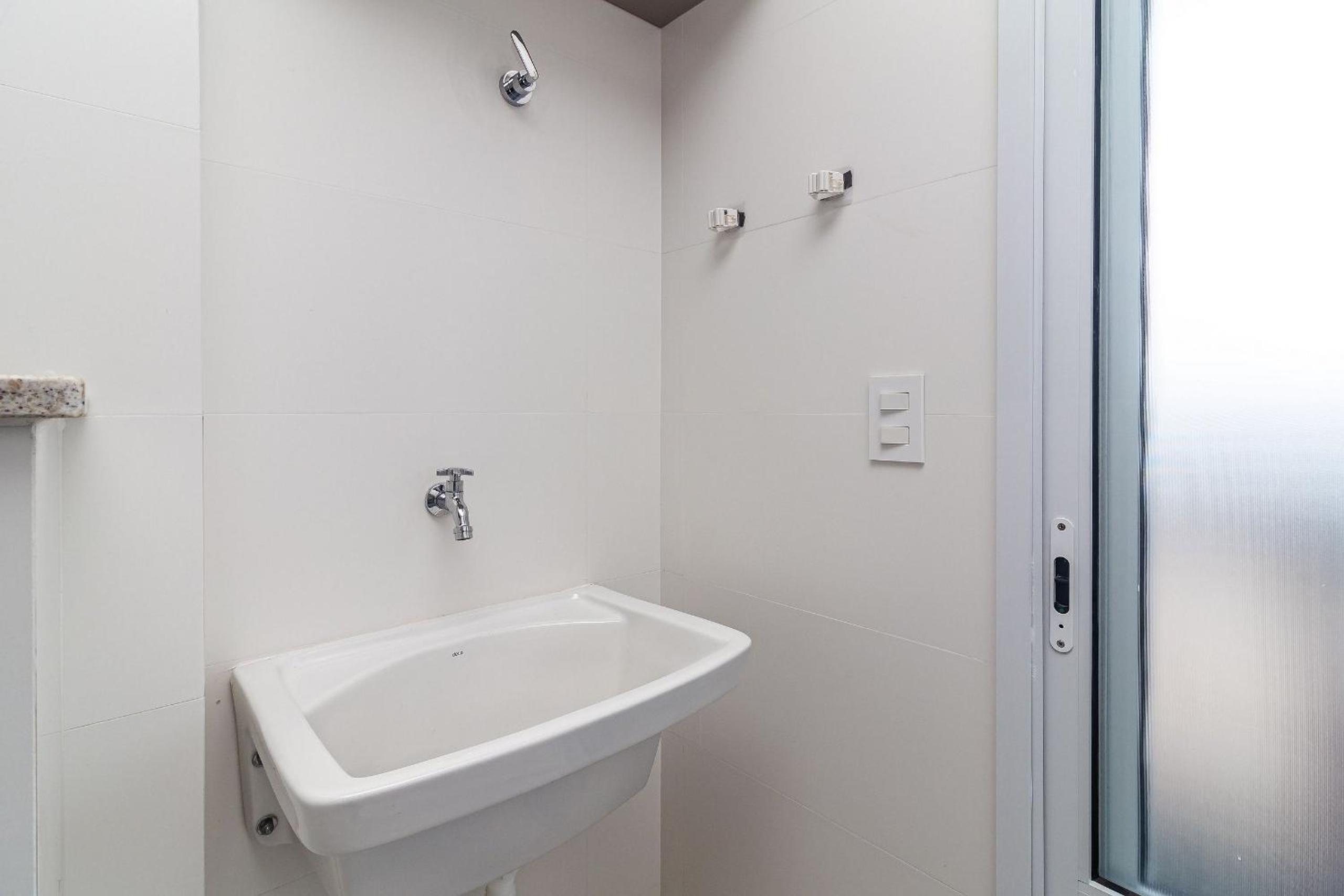 Apartamento Aconchegante e Elegante com Ar-Condicionado, Piscina, Garagem e Varanda Gourmet a 3 min da Praia